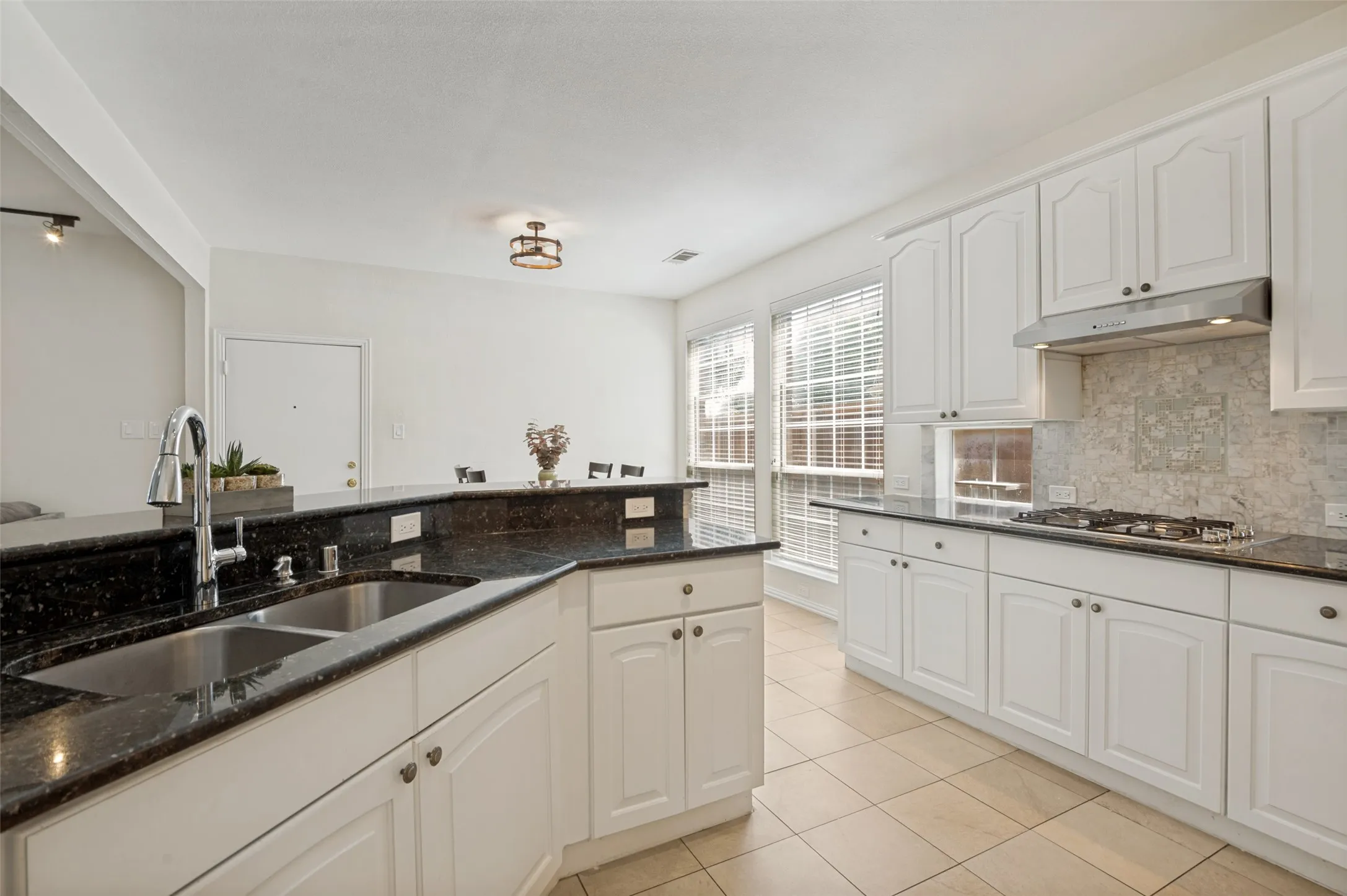 Single Family Residence For Sale in Collin County , 7735 Worthing Street, Dallas, Texas 75252, 4 Bedroom, 4 Bathroom, 2 Garage spaces, 3,221 Sqft, built in 1995, mls#21406890, Real Estate Agent in Dallas, Homes For Sale in Collin county, Homes For Sale in Dallas, Realtor in Dallas Texas, Real Estate Brokerage Independent Realty Texas, Luminita Cordes Realtor