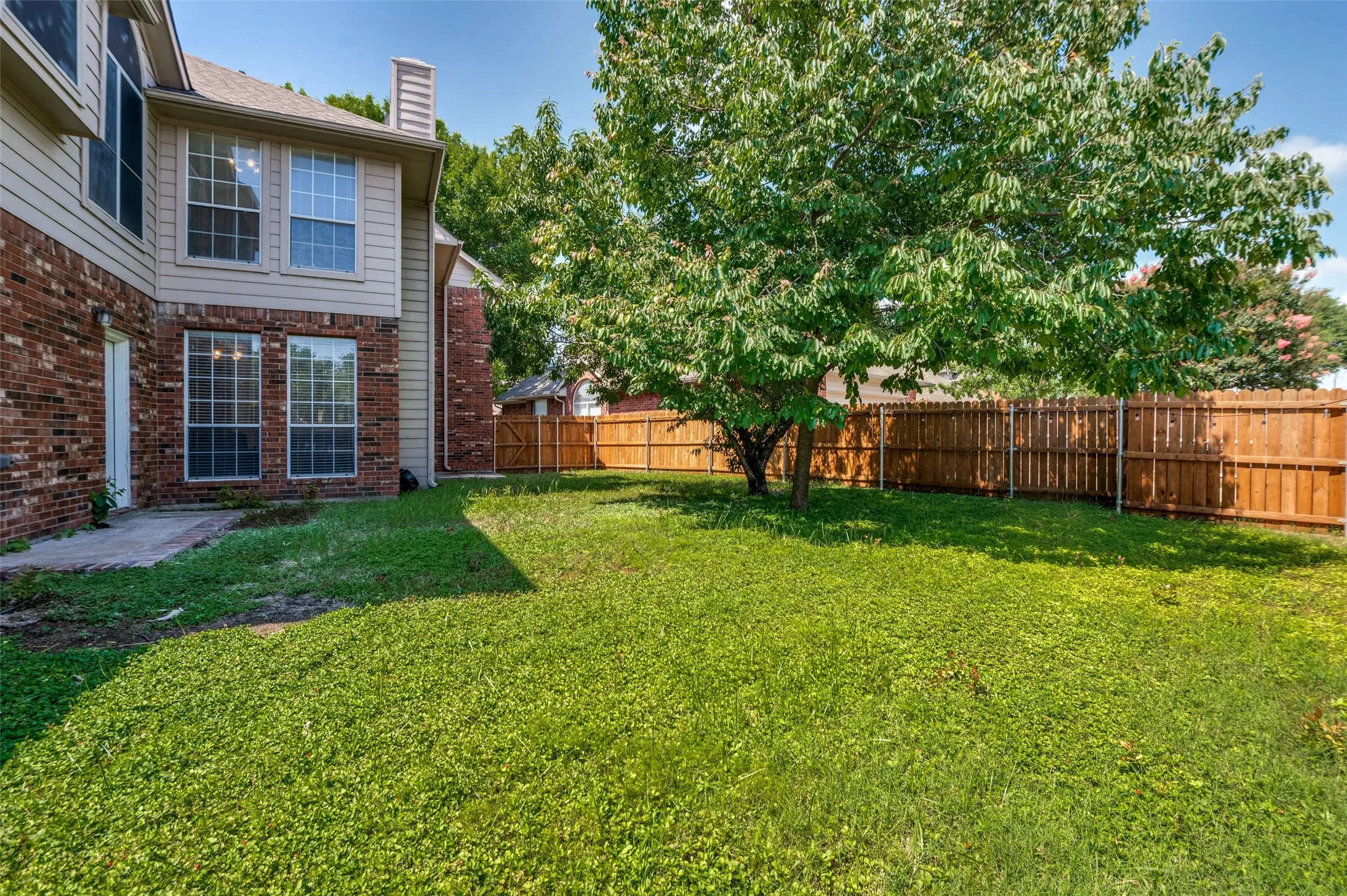 Single Family Residence For Sale in Collin County , 7735 Worthing Street, Dallas, Texas 75252, 4 Bedroom, 4 Bathroom, 2 Garage spaces, 3,221 Sqft, built in 1995, mls#21406890, Real Estate Agent in Dallas, Homes For Sale in Collin county, Homes For Sale in Dallas, Realtor in Dallas Texas, Real Estate Brokerage Independent Realty Texas, Luminita Cordes Realtor
