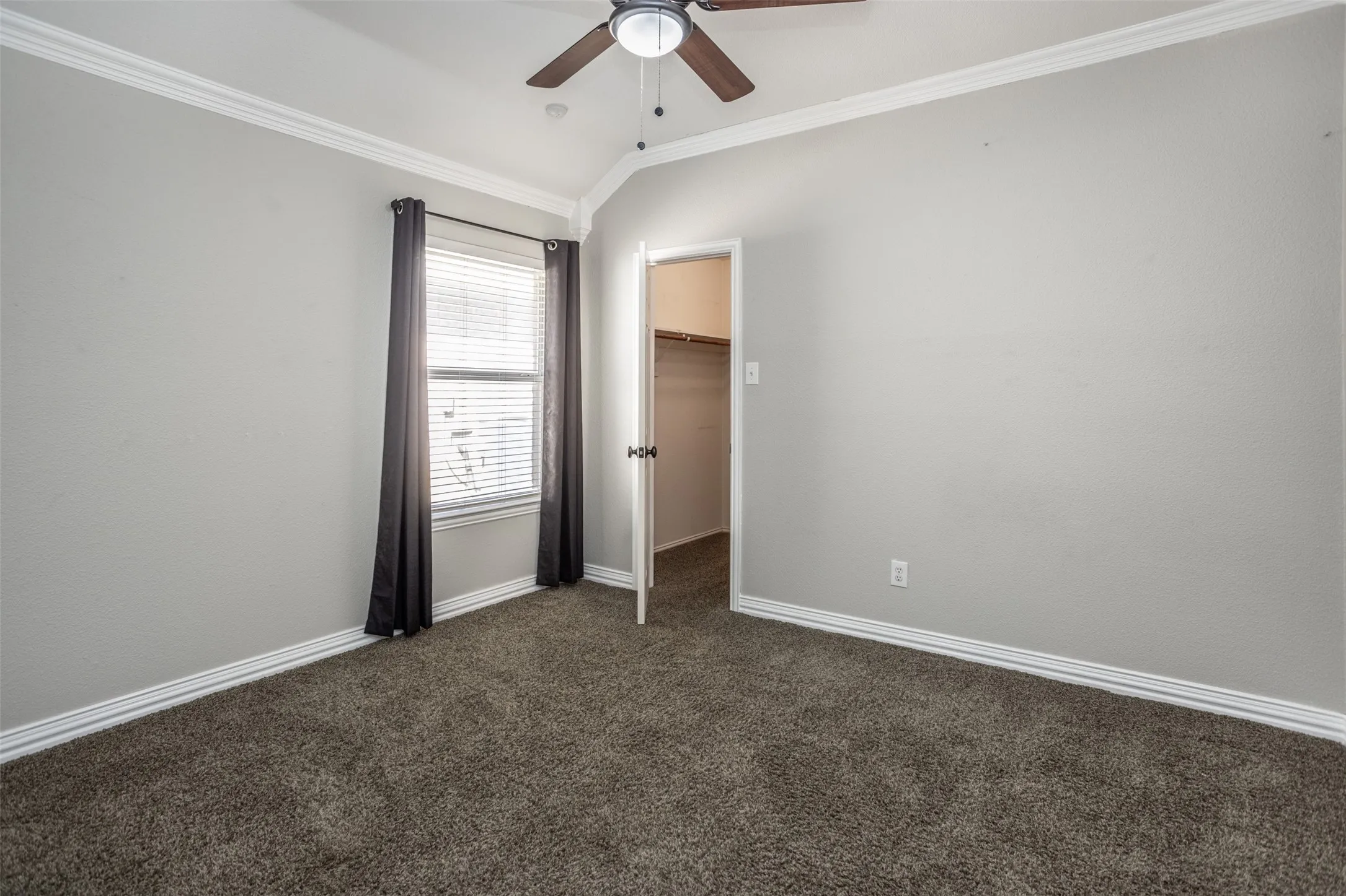 Single Family Residence For Sale in Denton County , 1812 Copper Leaf Drive, Corinth, Texas 76210, 3 Bedroom, 2 Bathroom, 2 Garage spaces, 1,984 Sqft, built in 2001, mls#21406785, Real Estate Agent in Corinth, Homes For Sale in Denton county, Homes For Sale in Corinth, Realtor in Corinth Texas, Real Estate Brokerage Independent Realty Texas, Luminita Cordes Realtor