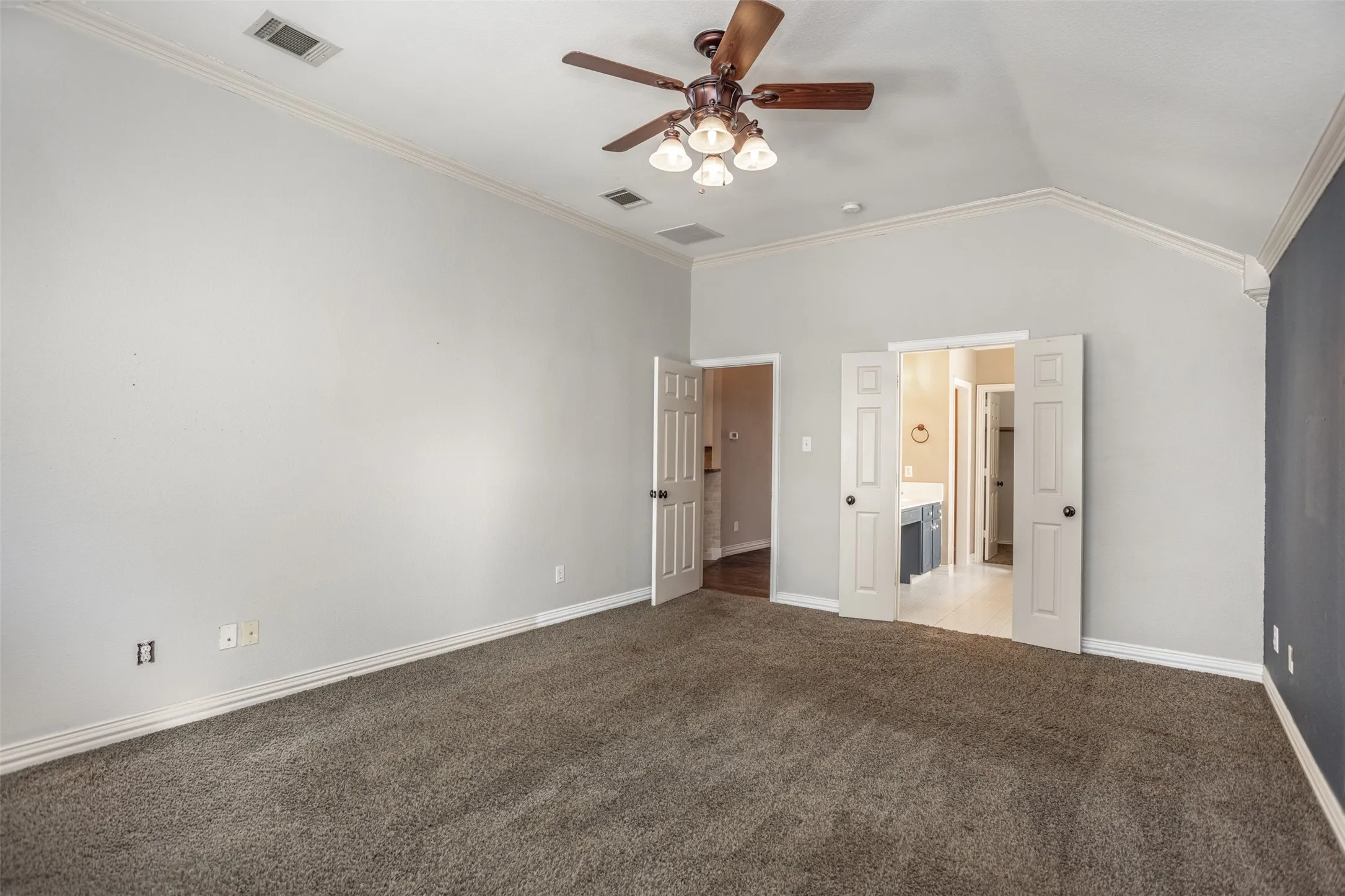 Single Family Residence For Sale in Denton County , 1812 Copper Leaf Drive, Corinth, Texas 76210, 3 Bedroom, 2 Bathroom, 2 Garage spaces, 1,984 Sqft, built in 2001, mls#21406785, Real Estate Agent in Corinth, Homes For Sale in Denton county, Homes For Sale in Corinth, Realtor in Corinth Texas, Real Estate Brokerage Independent Realty Texas, Luminita Cordes Realtor