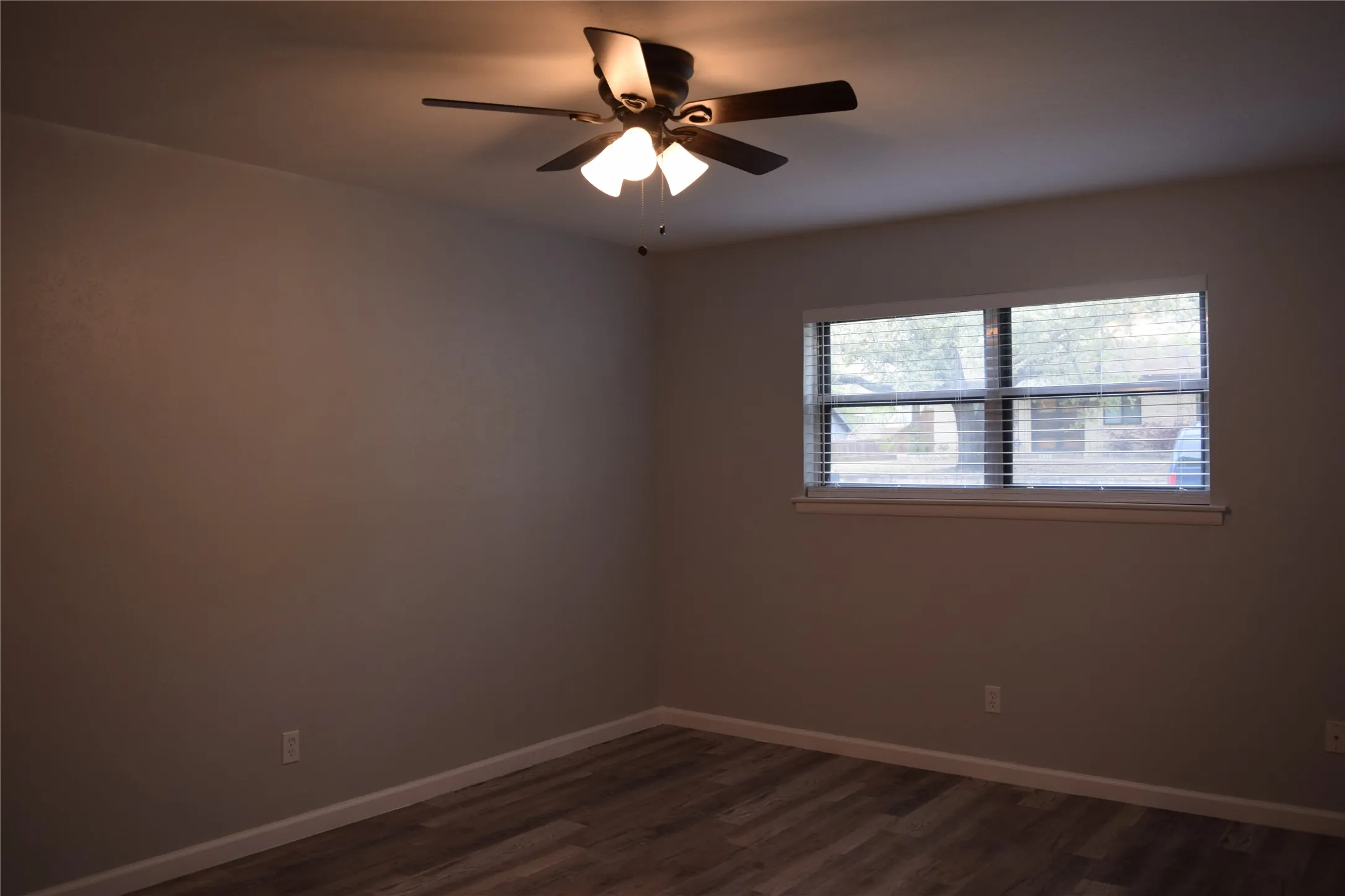 Single Family Residence For Rent in Tarrant County , 853 Joanna Drive, Hurst, Texas 76053, 3 Bedroom, 2 Bathroom, 2 Garage spaces, 1,863 Sqft, built in 1963, mls#21406924, Real Estate Agent in Hurst, Homes For Rent in Tarrant county, Homes For Rent in Hurst, Realtor in Hurst Texas, Real Estate Brokerage Independent Realty Texas, Luminita Cordes Realtor
