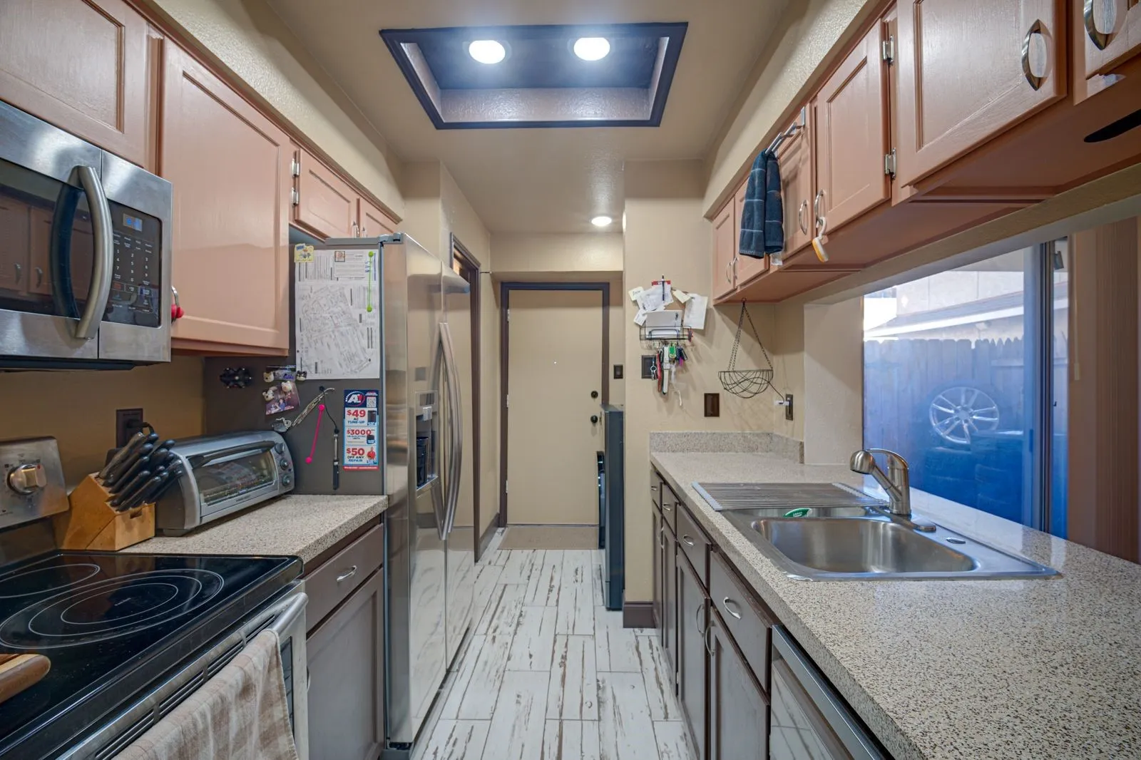 Townhouse For Sale in Dallas County , 4909 Oak Bluff, Mesquite, Texas 75150, 2 Bedroom, 2 Bathroom, 1 Garage spaces, 1,063 Sqft, built in 1984, mls#21406496, Real Estate Agent in Mesquite, Homes For Sale in Dallas county, Homes For Sale in Mesquite, Realtor in Mesquite Texas, Real Estate Brokerage Independent Realty Texas, Luminita Cordes Realtor