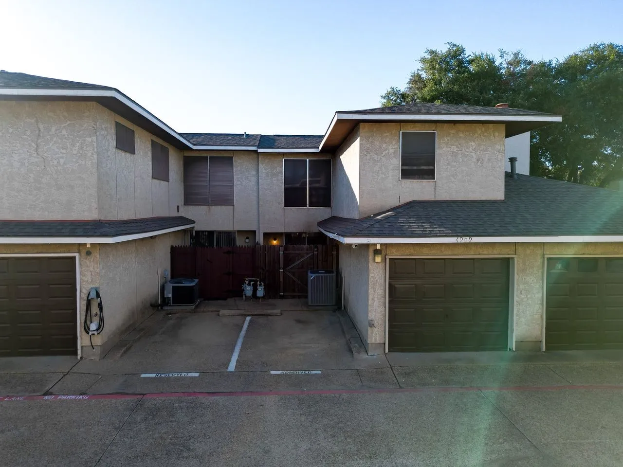 Townhouse For Sale in Dallas County , 4909 Oak Bluff, Mesquite, Texas 75150, 2 Bedroom, 2 Bathroom, 1 Garage spaces, 1,063 Sqft, built in 1984, mls#21406496, Real Estate Agent in Mesquite, Homes For Sale in Dallas county, Homes For Sale in Mesquite, Realtor in Mesquite Texas, Real Estate Brokerage Independent Realty Texas, Luminita Cordes Realtor