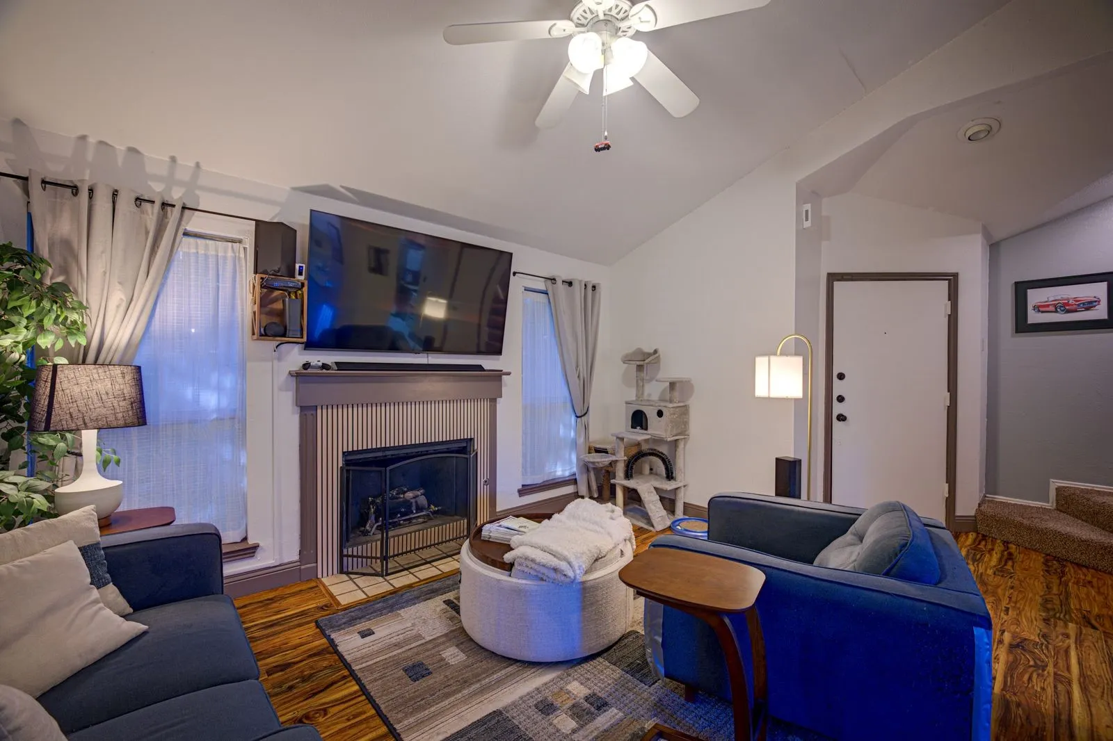 Townhouse For Sale in Dallas County , 4909 Oak Bluff, Mesquite, Texas 75150, 2 Bedroom, 2 Bathroom, 1 Garage spaces, 1,063 Sqft, built in 1984, mls#21406496, Real Estate Agent in Mesquite, Homes For Sale in Dallas county, Homes For Sale in Mesquite, Realtor in Mesquite Texas, Real Estate Brokerage Independent Realty Texas, Luminita Cordes Realtor