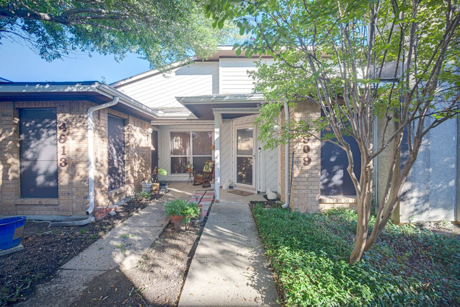 Townhouse For Sale