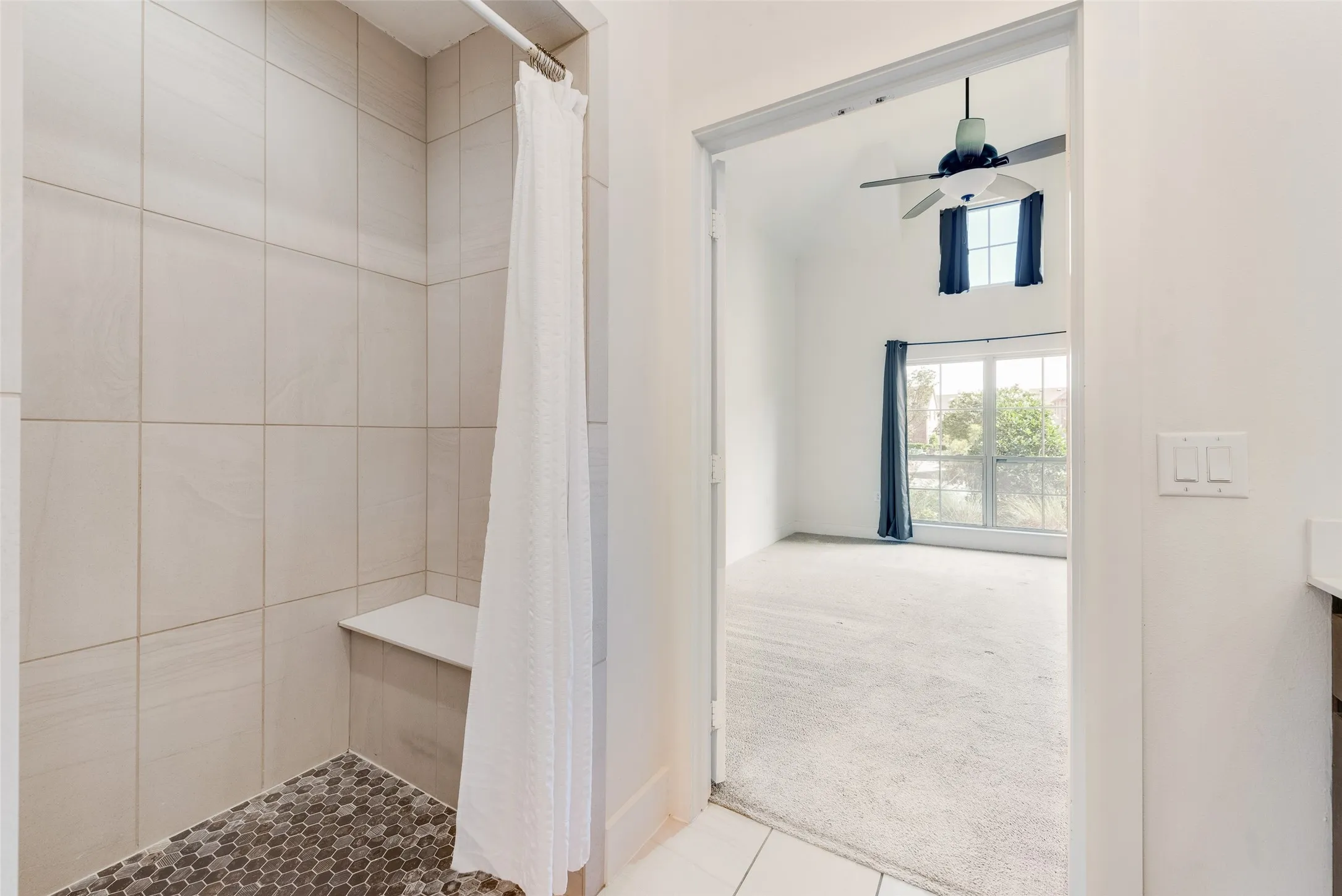 Townhouse For Rent in Tarrant County , 889 Birds Fort Trail, Arlington, Texas 76005, 4 Bedroom, 3 Bathroom, 2 Garage spaces, 2,230 Sqft, built in 2017, mls#21406909, Real Estate Agent in Arlington, Homes For Rent in Tarrant county, Homes For Rent in Arlington, Realtor in Arlington Texas, Real Estate Brokerage Independent Realty Texas, Luminita Cordes Realtor