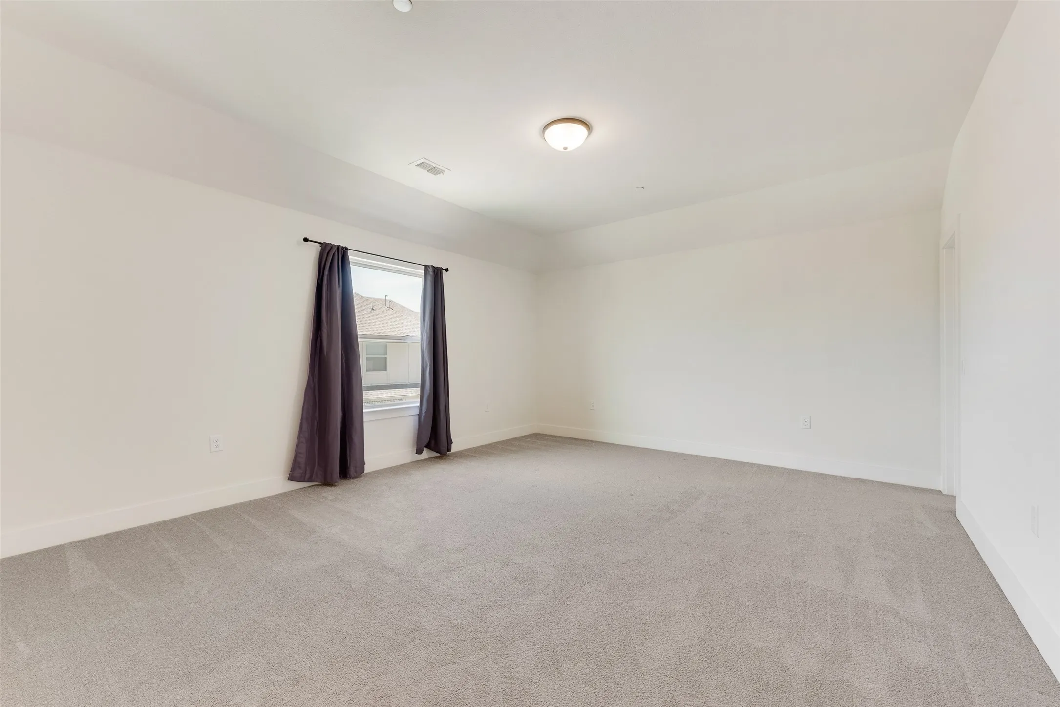 Townhouse For Rent in Tarrant County , 889 Birds Fort Trail, Arlington, Texas 76005, 4 Bedroom, 3 Bathroom, 2 Garage spaces, 2,230 Sqft, built in 2017, mls#21406909, Real Estate Agent in Arlington, Homes For Rent in Tarrant county, Homes For Rent in Arlington, Realtor in Arlington Texas, Real Estate Brokerage Independent Realty Texas, Luminita Cordes Realtor