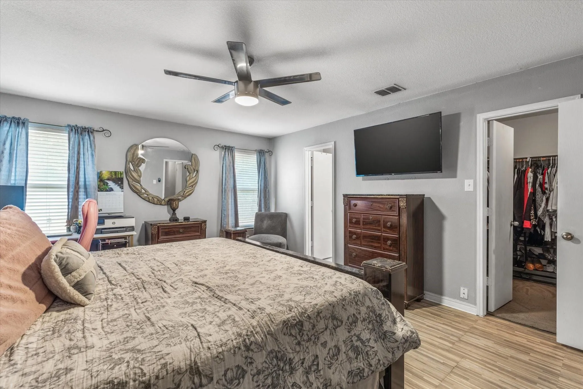 Single Family Residence For Rent in Dallas County , 8610 Mountain Bluff, Dallas, Texas 75227, 3 Bedroom, 2 Bathroom, 2 Garage spaces, 1,474 Sqft, built in 2006, mls#21406087, Real Estate Agent in Dallas, Homes For Rent in Dallas county, Homes For Rent in Dallas, Realtor in Dallas Texas, Real Estate Brokerage Independent Realty Texas, Luminita Cordes Realtor