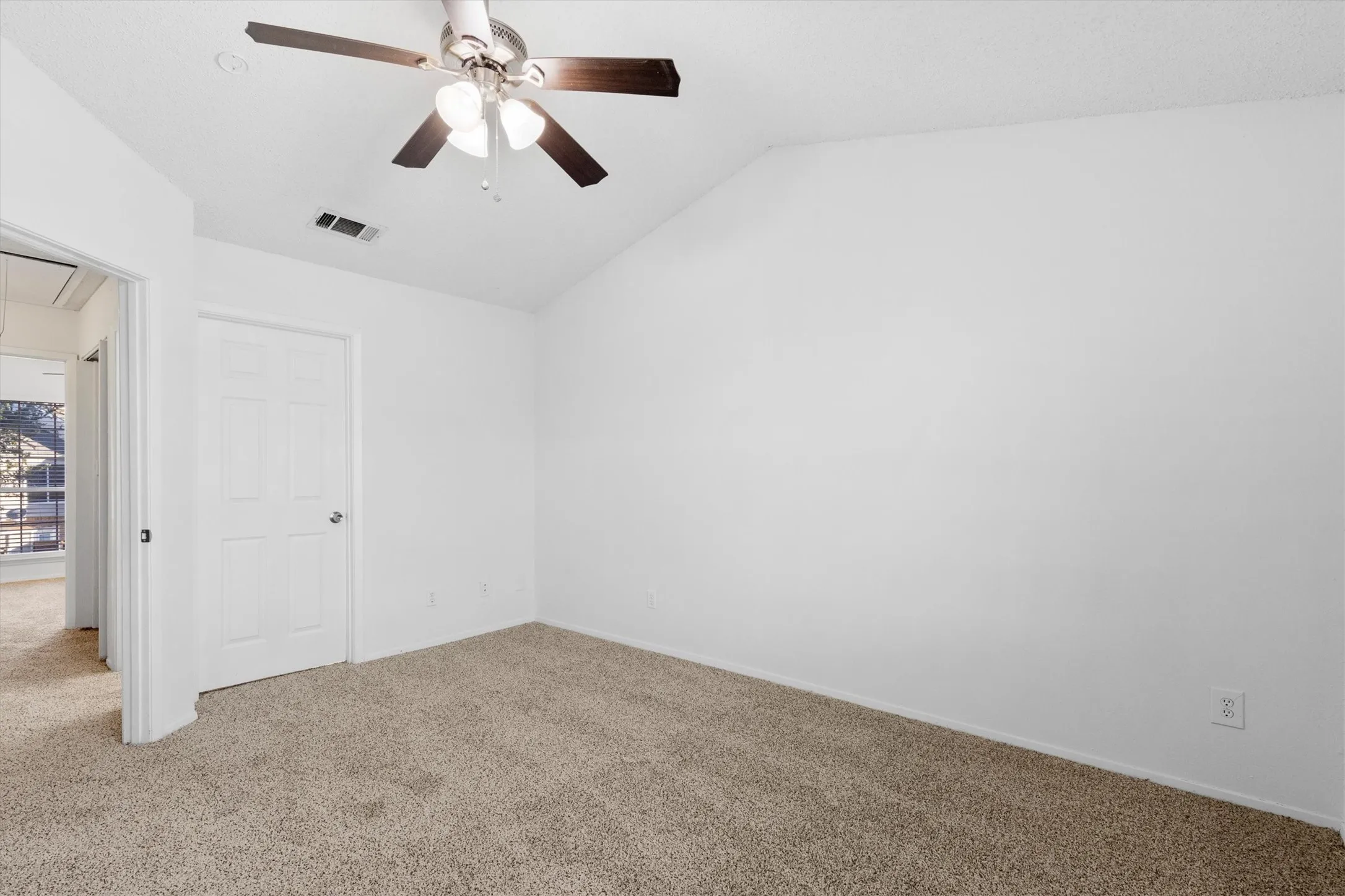 Condominium For Sale in Collin County , 3801 14th Street 1403, Plano, Texas 75074, 2 Bedroom, 2 Bathroom, Garage spaces, 975 Sqft, built in 1985, mls#21404710, Real Estate Agent in Plano, Homes For Sale in Collin county, Homes For Sale in Plano, Realtor in Plano Texas, Real Estate Brokerage Independent Realty Texas, Luminita Cordes Realtor