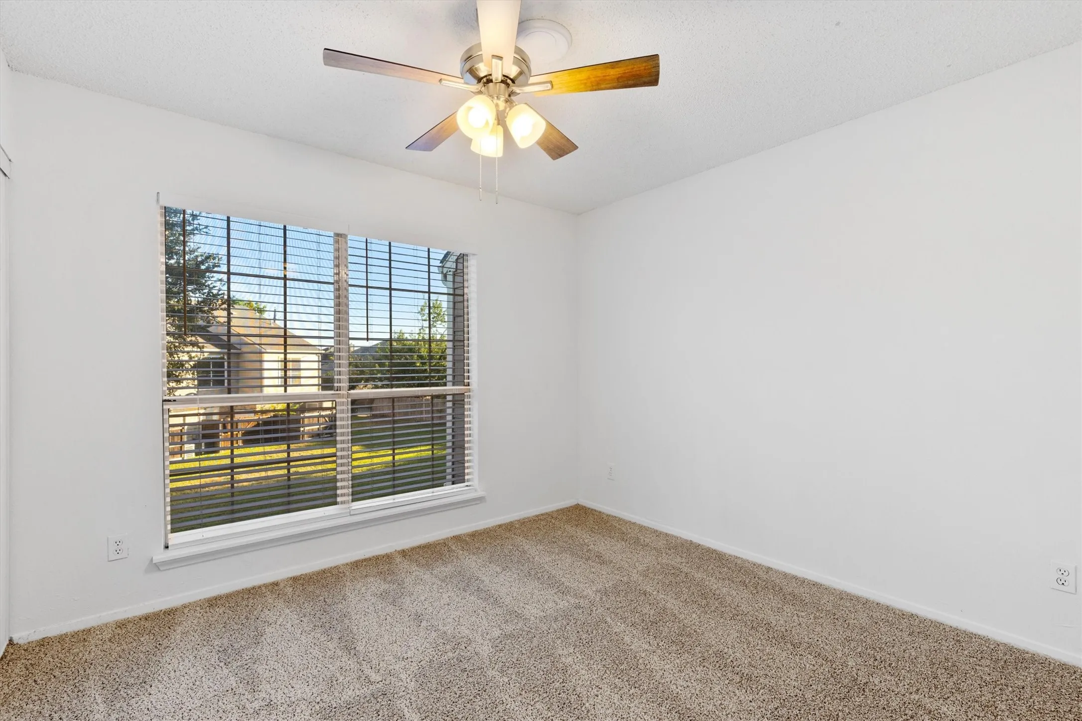 Condominium For Sale in Collin County , 3801 14th Street 1403, Plano, Texas 75074, 2 Bedroom, 2 Bathroom, Garage spaces, 975 Sqft, built in 1985, mls#21404710, Real Estate Agent in Plano, Homes For Sale in Collin county, Homes For Sale in Plano, Realtor in Plano Texas, Real Estate Brokerage Independent Realty Texas, Luminita Cordes Realtor