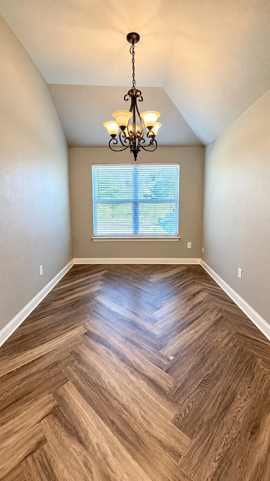 Single Family Residence For Rent in Taylor County , 3738 Bettes Lane, Abilene, Texas 79606, 3 Bedroom, 2 Bathroom, 2 Garage spaces, 1,756 Sqft, built in 2015, mls#21406942, Real Estate Agent in Abilene, Homes For Rent in Taylor county, Homes For Rent in Abilene, Realtor in Abilene Texas, Real Estate Brokerage Independent Realty Texas, Luminita Cordes Realtor