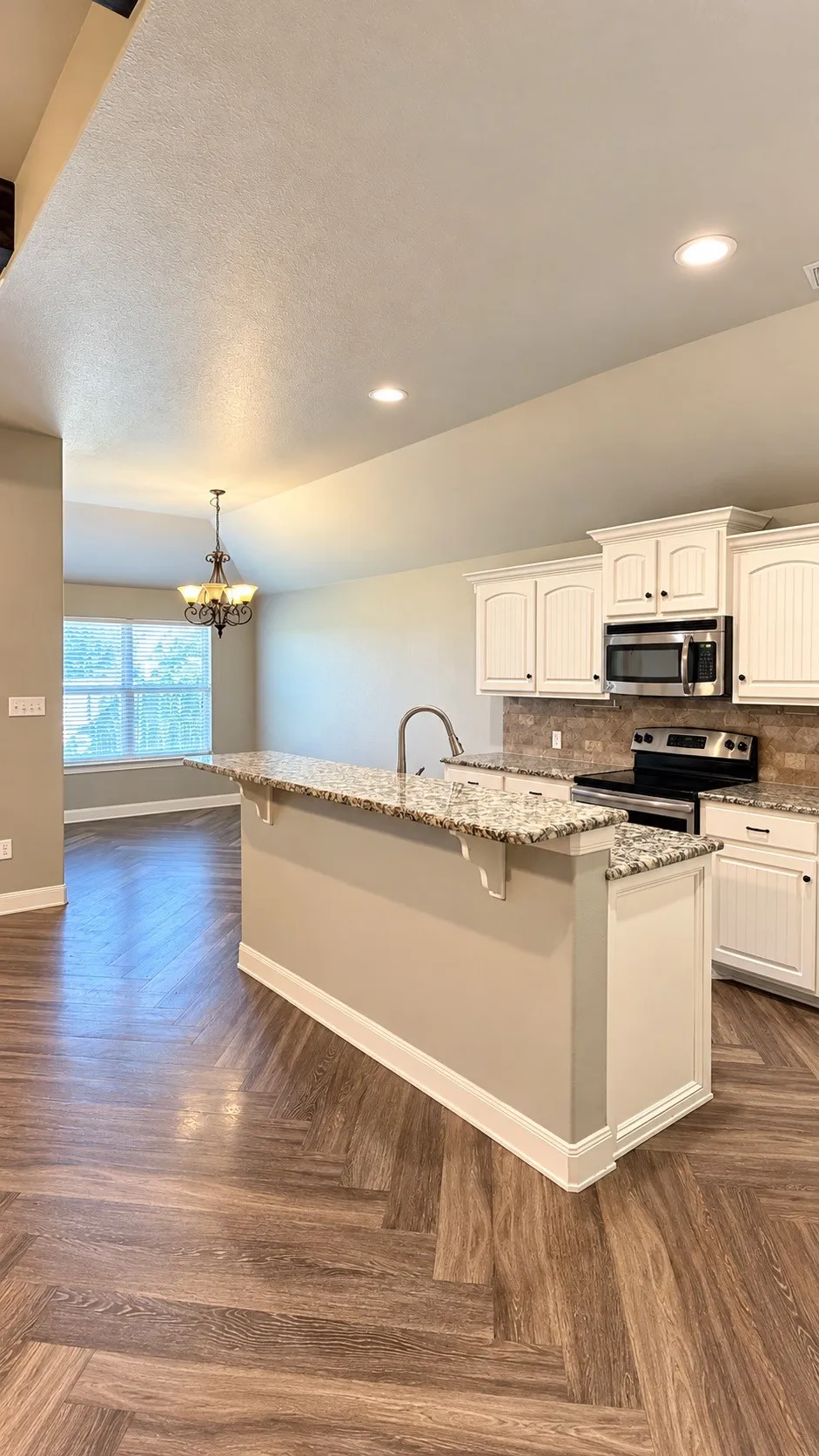 Single Family Residence For Rent in Taylor County , 3738 Bettes Lane, Abilene, Texas 79606, 3 Bedroom, 2 Bathroom, 2 Garage spaces, 1,756 Sqft, built in 2015, mls#21406942, Real Estate Agent in Abilene, Homes For Rent in Taylor county, Homes For Rent in Abilene, Realtor in Abilene Texas, Real Estate Brokerage Independent Realty Texas, Luminita Cordes Realtor