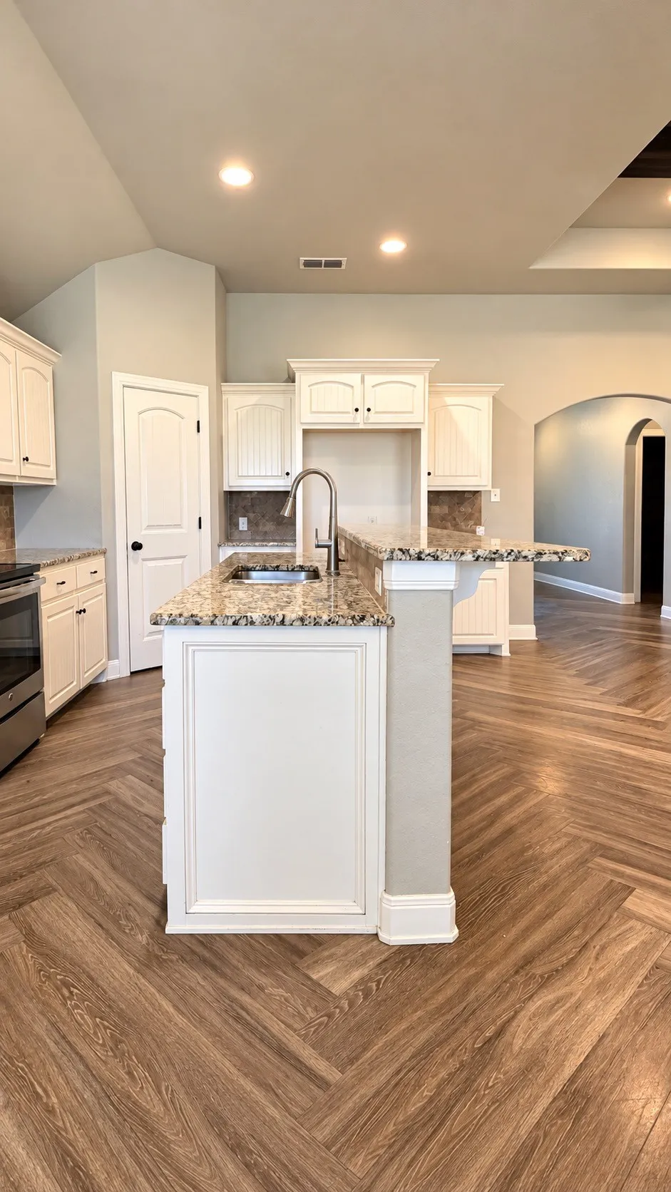 Single Family Residence For Rent in Taylor County , 3738 Bettes Lane, Abilene, Texas 79606, 3 Bedroom, 2 Bathroom, 2 Garage spaces, 1,756 Sqft, built in 2015, mls#21406942, Real Estate Agent in Abilene, Homes For Rent in Taylor county, Homes For Rent in Abilene, Realtor in Abilene Texas, Real Estate Brokerage Independent Realty Texas, Luminita Cordes Realtor