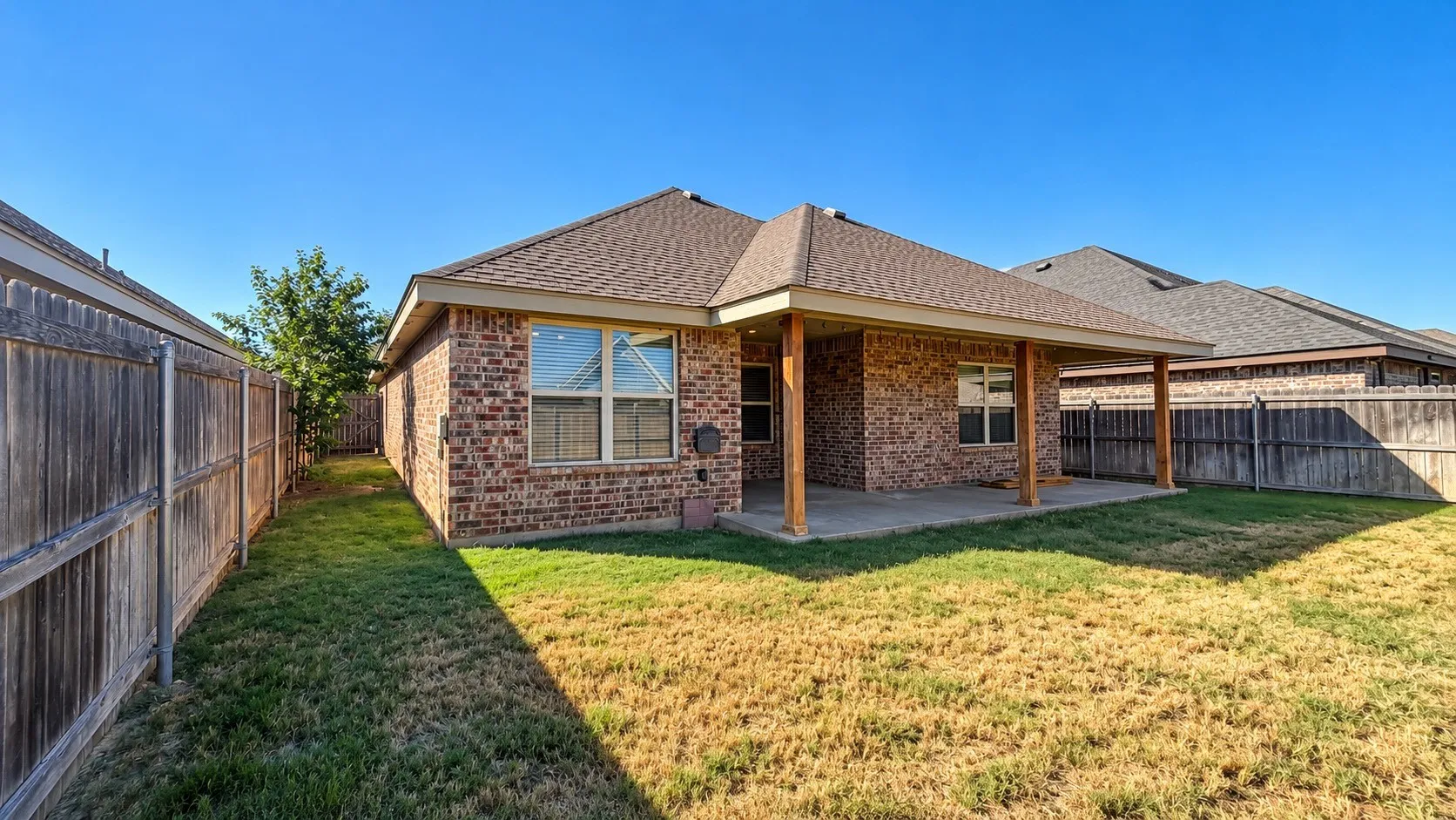 Single Family Residence For Rent in Taylor County , 3738 Bettes Lane, Abilene, Texas 79606, 3 Bedroom, 2 Bathroom, 2 Garage spaces, 1,756 Sqft, built in 2015, mls#21406942, Real Estate Agent in Abilene, Homes For Rent in Taylor county, Homes For Rent in Abilene, Realtor in Abilene Texas, Real Estate Brokerage Independent Realty Texas, Luminita Cordes Realtor