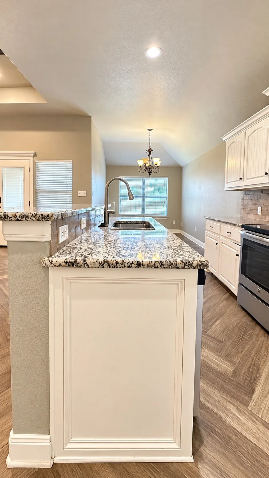 Single Family Residence For Rent in Taylor County , 3738 Bettes Lane, Abilene, Texas 79606, 3 Bedroom, 2 Bathroom, 2 Garage spaces, 1,756 Sqft, built in 2015, mls#21406942, Real Estate Agent in Abilene, Homes For Rent in Taylor county, Homes For Rent in Abilene, Realtor in Abilene Texas, Real Estate Brokerage Independent Realty Texas, Luminita Cordes Realtor