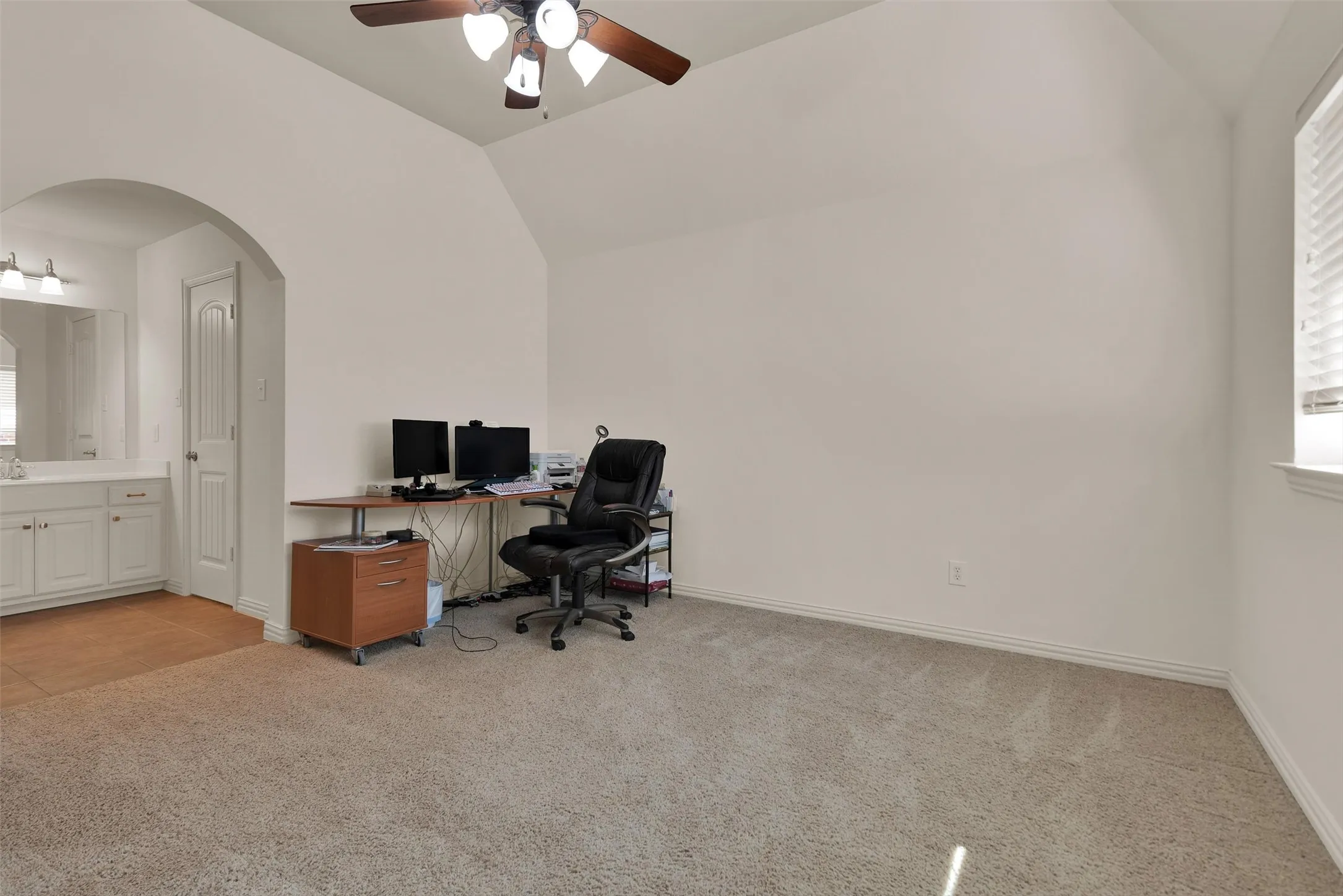 Single Family Residence For Sale in Collin County , 519 Pheasant Run Drive, Murphy, Texas 75094, 5 Bedroom, 4 Bathroom, 3 Garage spaces, 4,811 Sqft, built in 2007, mls#21406710, Real Estate Agent in Murphy, Homes For Sale in Collin county, Homes For Sale in Murphy, Realtor in Murphy Texas, Real Estate Brokerage Independent Realty Texas, Luminita Cordes Realtor