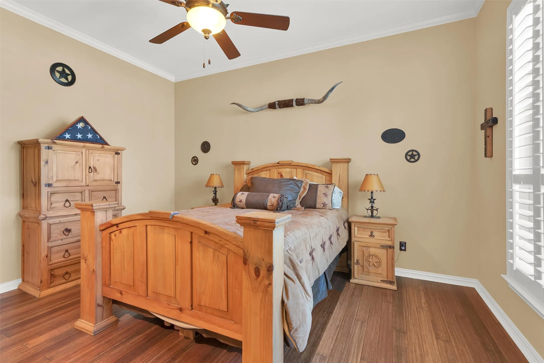 Guest bedroom