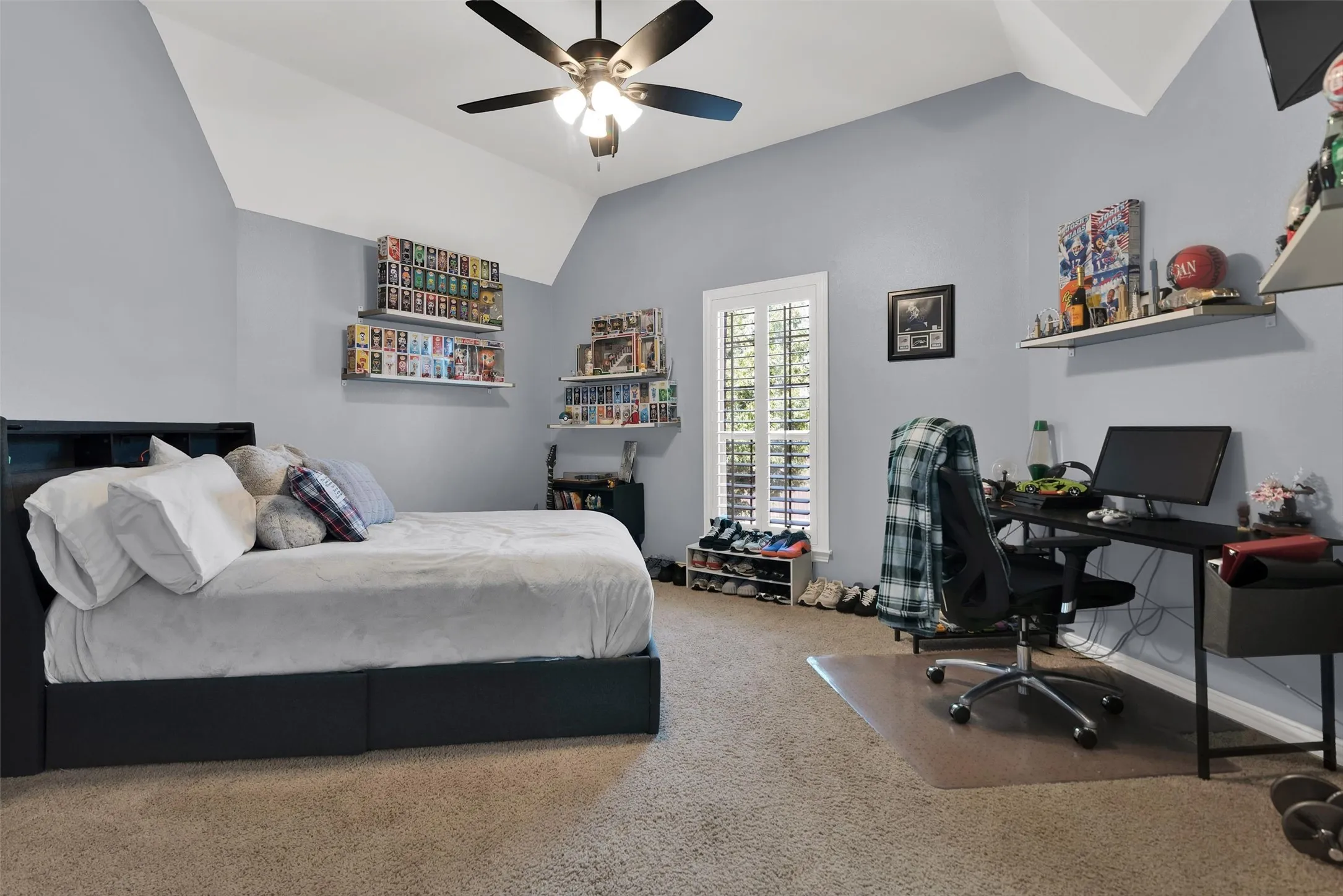 Single Family Residence For Sale in Collin County , 519 Pheasant Run Drive, Murphy, Texas 75094, 5 Bedroom, 4 Bathroom, 3 Garage spaces, 4,811 Sqft, built in 2007, mls#21406710, Real Estate Agent in Murphy, Homes For Sale in Collin county, Homes For Sale in Murphy, Realtor in Murphy Texas, Real Estate Brokerage Independent Realty Texas, Luminita Cordes Realtor