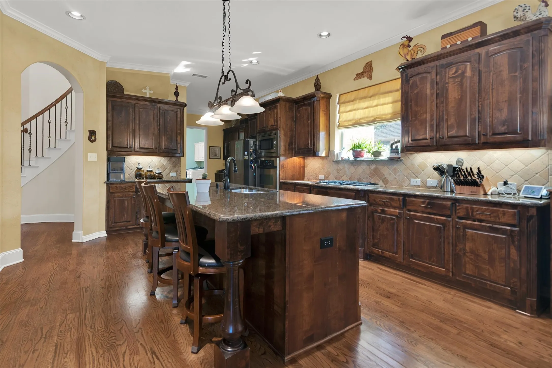 Single Family Residence For Sale in Collin County , 519 Pheasant Run Drive, Murphy, Texas 75094, 5 Bedroom, 4 Bathroom, 3 Garage spaces, 4,811 Sqft, built in 2007, mls#21406710, Real Estate Agent in Murphy, Homes For Sale in Collin county, Homes For Sale in Murphy, Realtor in Murphy Texas, Real Estate Brokerage Independent Realty Texas, Luminita Cordes Realtor