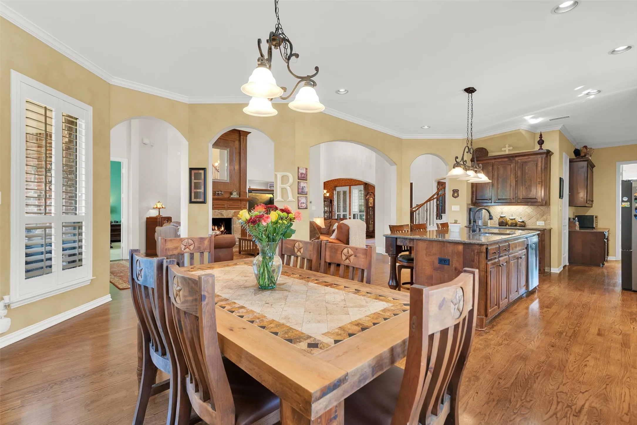 Single Family Residence For Sale in Collin County , 519 Pheasant Run Drive, Murphy, Texas 75094, 5 Bedroom, 4 Bathroom, 3 Garage spaces, 4,811 Sqft, built in 2007, mls#21406710, Real Estate Agent in Murphy, Homes For Sale in Collin county, Homes For Sale in Murphy, Realtor in Murphy Texas, Real Estate Brokerage Independent Realty Texas, Luminita Cordes Realtor