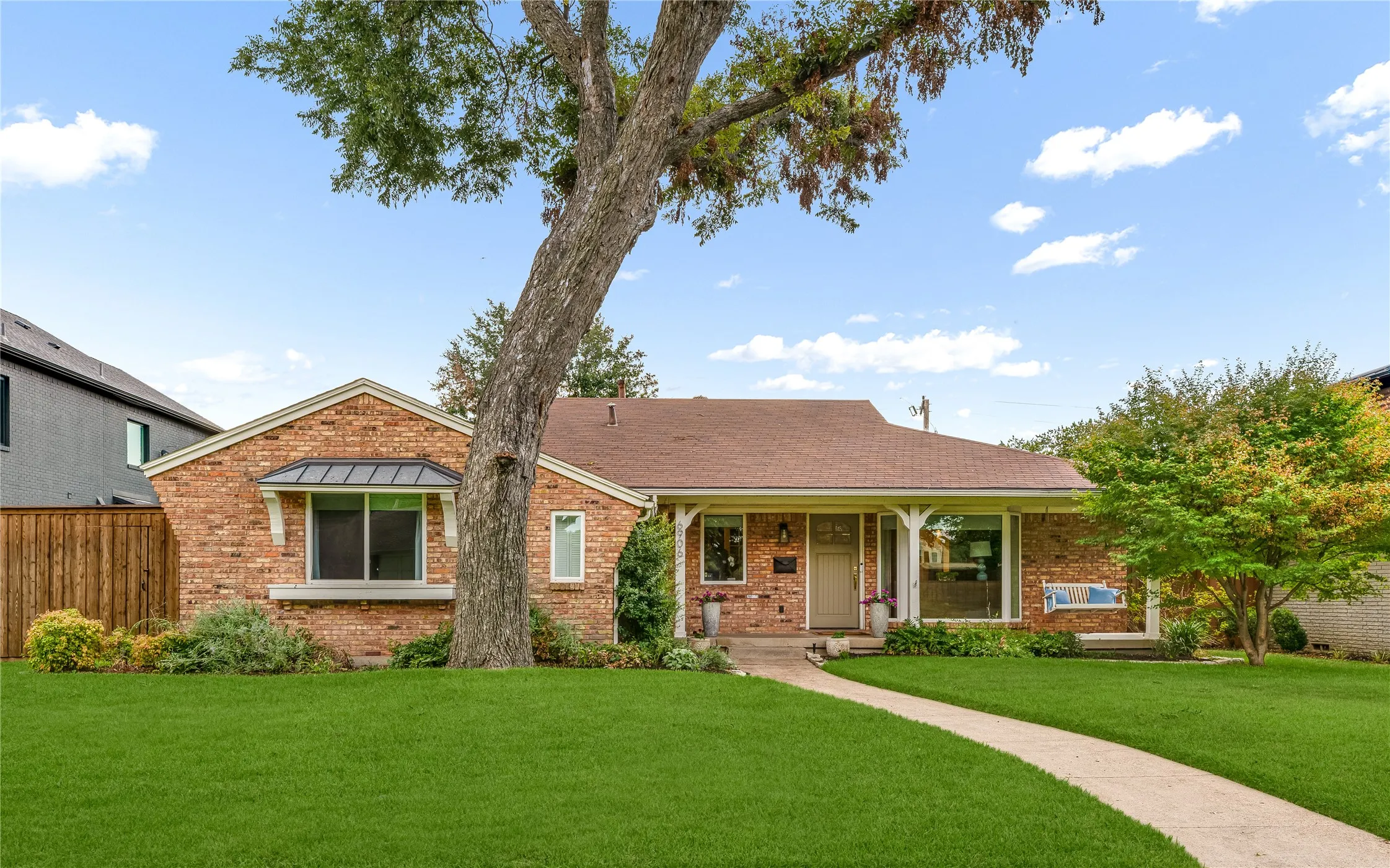 Single Family Residence For Sale