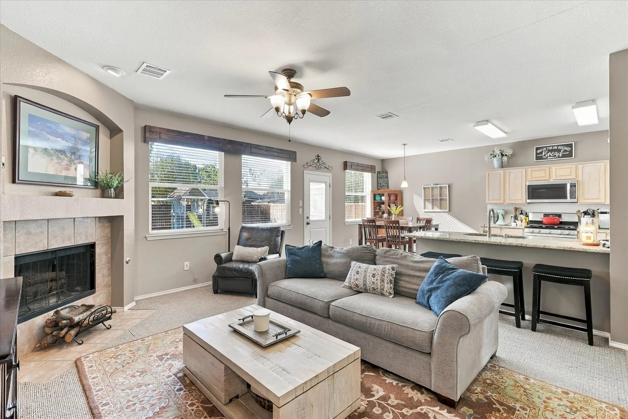 Single Family Residence For Sale in Denton County , 7800 Swan Park Drive, Denton, Texas 76210, 4 Bedroom, 3 Bathroom, 2 Garage spaces, 2,611 Sqft, built in 2002, mls#21406756, Real Estate Agent in Denton, Homes For Sale in Denton county, Homes For Sale in Denton, Realtor in Denton Texas, Real Estate Brokerage Independent Realty Texas, Luminita Cordes Realtor