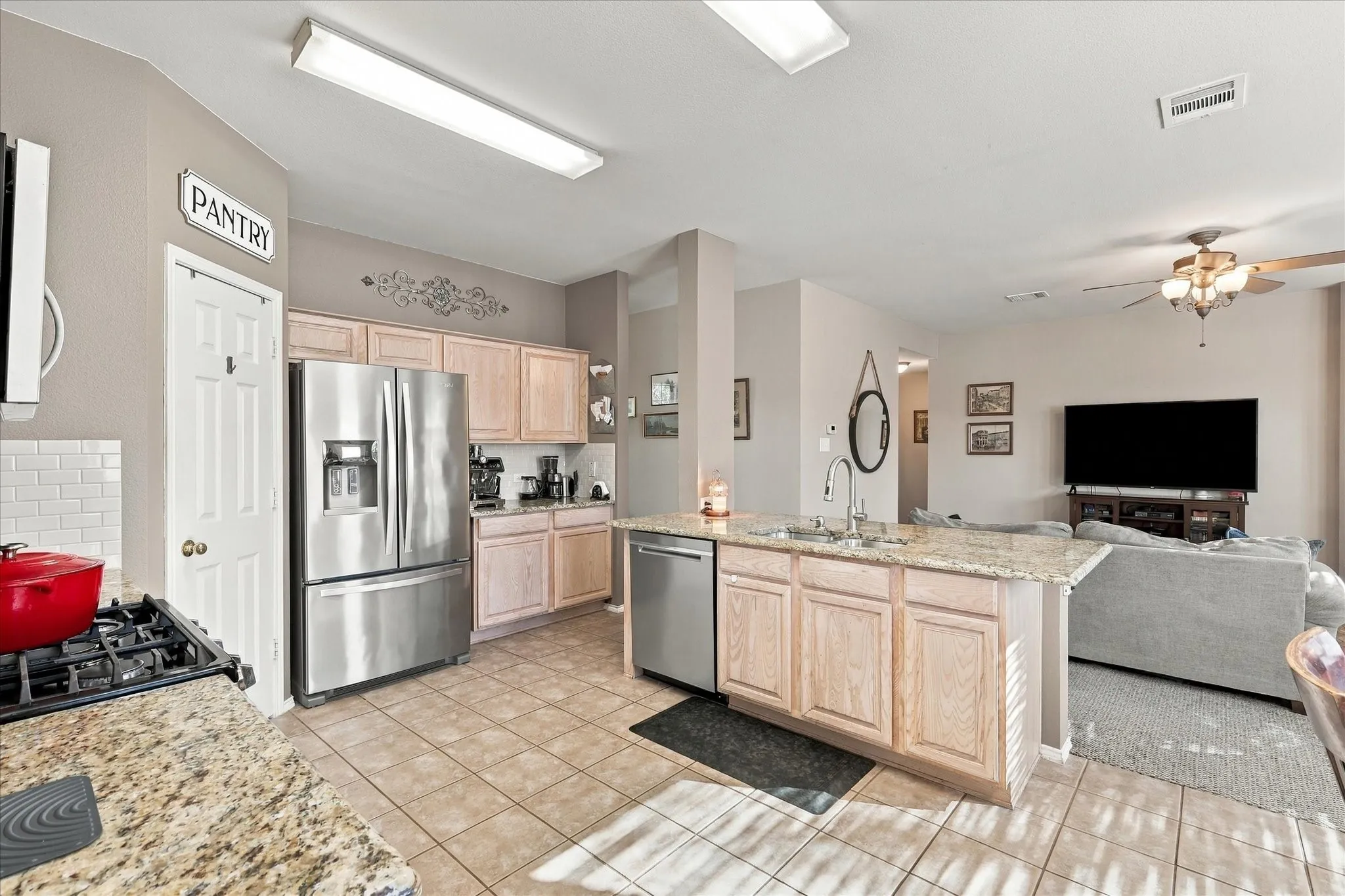Single Family Residence For Sale in Denton County , 7800 Swan Park Drive, Denton, Texas 76210, 4 Bedroom, 3 Bathroom, 2 Garage spaces, 2,611 Sqft, built in 2002, mls#21406756, Real Estate Agent in Denton, Homes For Sale in Denton county, Homes For Sale in Denton, Realtor in Denton Texas, Real Estate Brokerage Independent Realty Texas, Luminita Cordes Realtor
