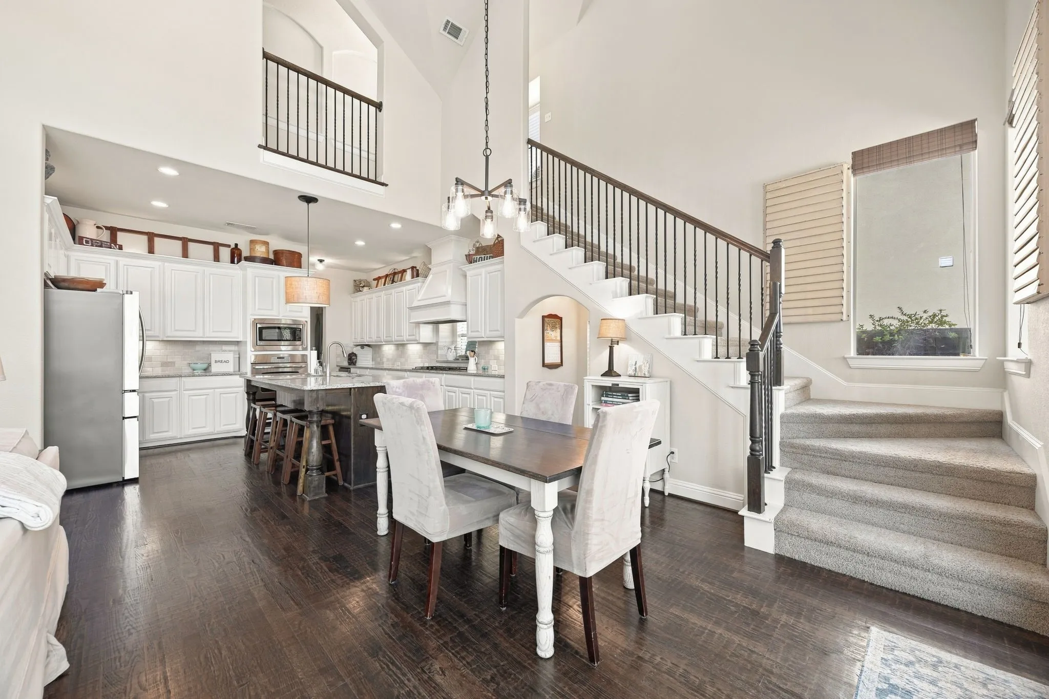 Single Family Residence For Sale in Collin County , 2908 Mountain Creek Drive, Mc Kinney, Texas 75072, 4 Bedroom, 4 Bathroom, 3 Garage spaces, 4,511 Sqft, built in 2010, mls#21406960, Real Estate Agent in Mc Kinney, Homes For Sale in Collin county, Homes For Sale in Mc Kinney, Realtor in Mc Kinney Texas, Real Estate Brokerage Independent Realty Texas, Luminita Cordes Realtor