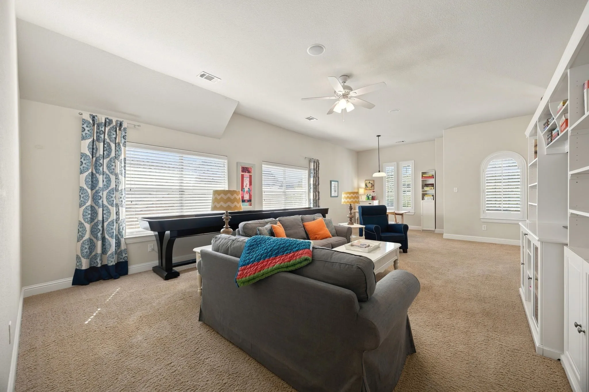 Single Family Residence For Sale in Collin County , 2908 Mountain Creek Drive, Mc Kinney, Texas 75072, 4 Bedroom, 4 Bathroom, 3 Garage spaces, 4,511 Sqft, built in 2010, mls#21406960, Real Estate Agent in Mc Kinney, Homes For Sale in Collin county, Homes For Sale in Mc Kinney, Realtor in Mc Kinney Texas, Real Estate Brokerage Independent Realty Texas, Luminita Cordes Realtor
