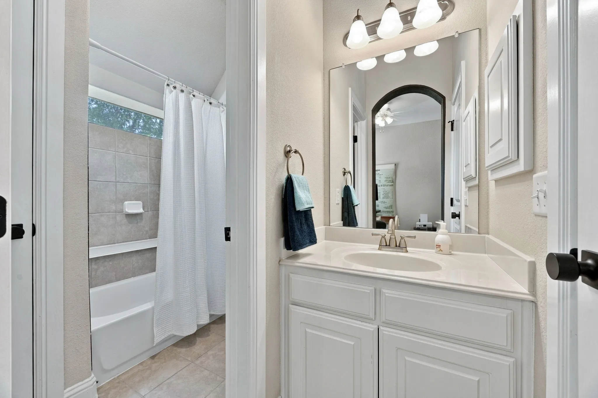 Single Family Residence For Sale in Collin County , 2908 Mountain Creek Drive, Mc Kinney, Texas 75072, 4 Bedroom, 4 Bathroom, 3 Garage spaces, 4,511 Sqft, built in 2010, mls#21406960, Real Estate Agent in Mc Kinney, Homes For Sale in Collin county, Homes For Sale in Mc Kinney, Realtor in Mc Kinney Texas, Real Estate Brokerage Independent Realty Texas, Luminita Cordes Realtor