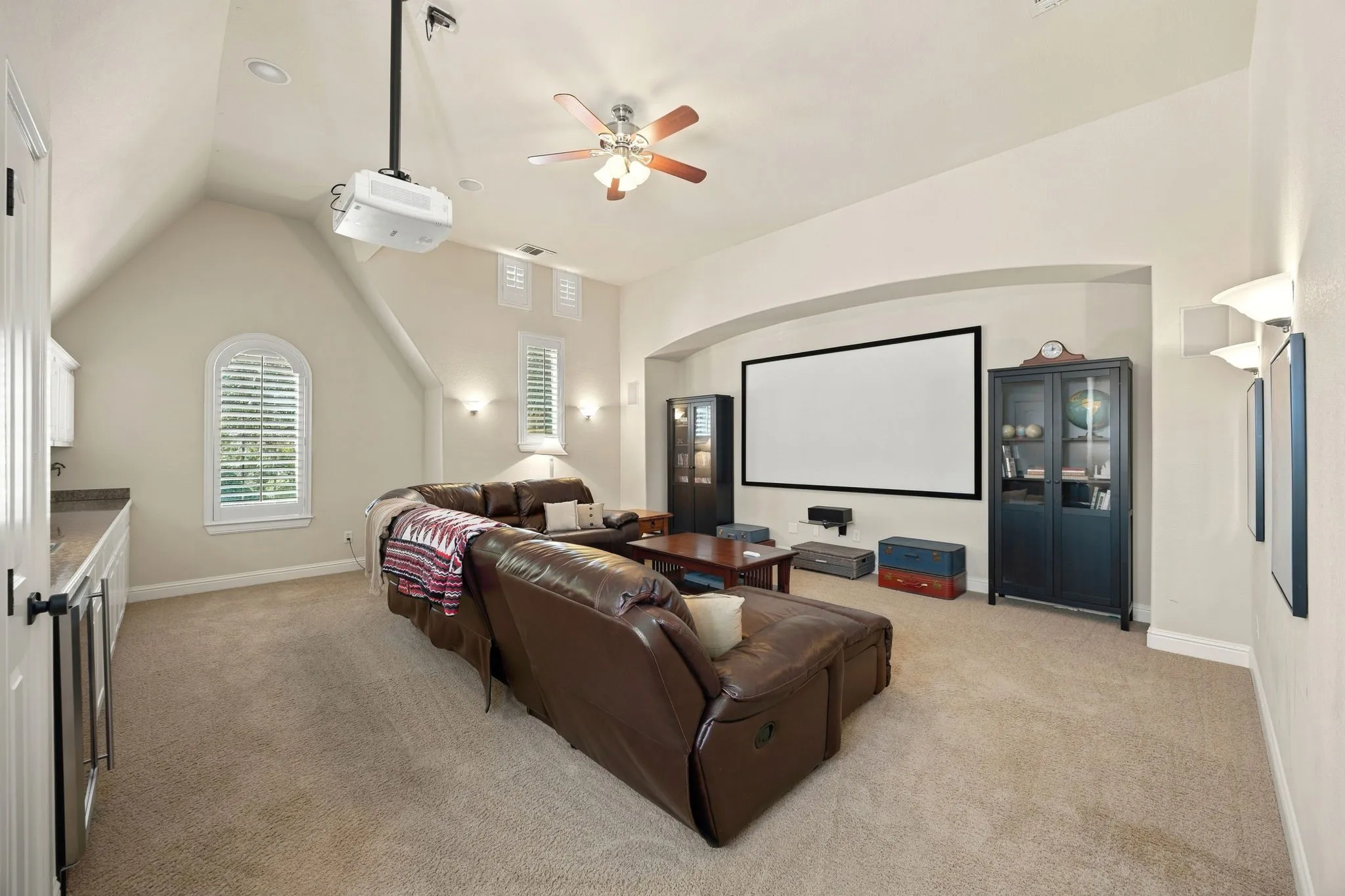 Single Family Residence For Sale in Collin County , 2908 Mountain Creek Drive, Mc Kinney, Texas 75072, 4 Bedroom, 4 Bathroom, 3 Garage spaces, 4,511 Sqft, built in 2010, mls#21406960, Real Estate Agent in Mc Kinney, Homes For Sale in Collin county, Homes For Sale in Mc Kinney, Realtor in Mc Kinney Texas, Real Estate Brokerage Independent Realty Texas, Luminita Cordes Realtor