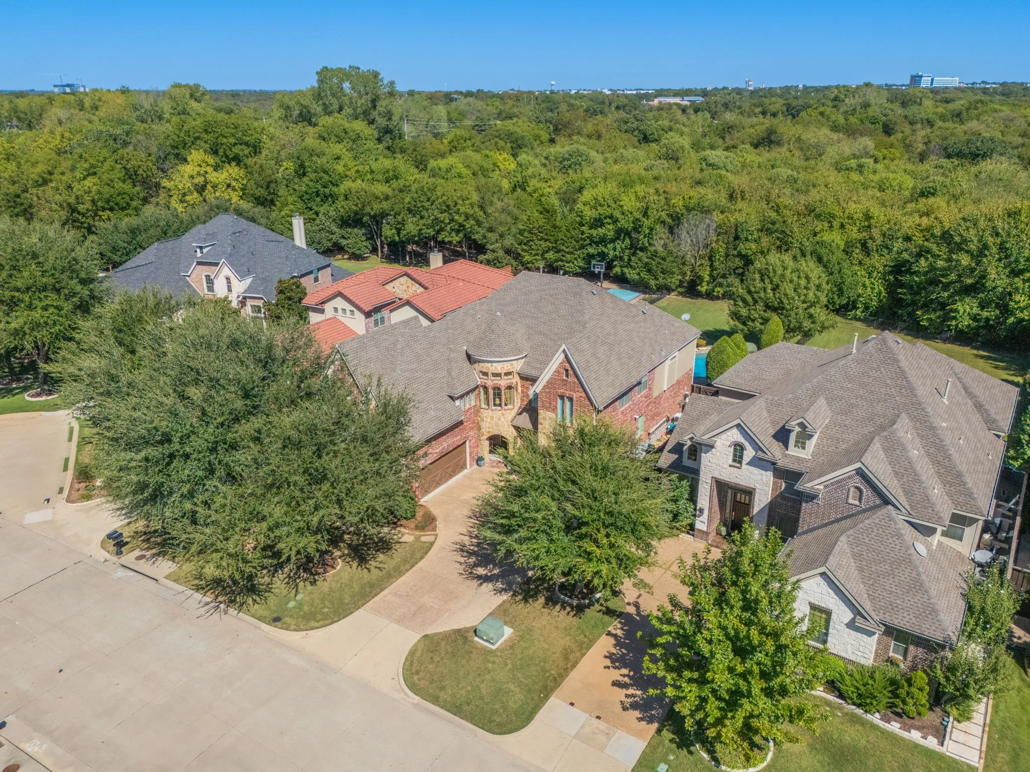 Single Family Residence For Sale in Collin County , 2908 Mountain Creek Drive, Mc Kinney, Texas 75072, 4 Bedroom, 4 Bathroom, 3 Garage spaces, 4,511 Sqft, built in 2010, mls#21406960, Real Estate Agent in Mc Kinney, Homes For Sale in Collin county, Homes For Sale in Mc Kinney, Realtor in Mc Kinney Texas, Real Estate Brokerage Independent Realty Texas, Luminita Cordes Realtor