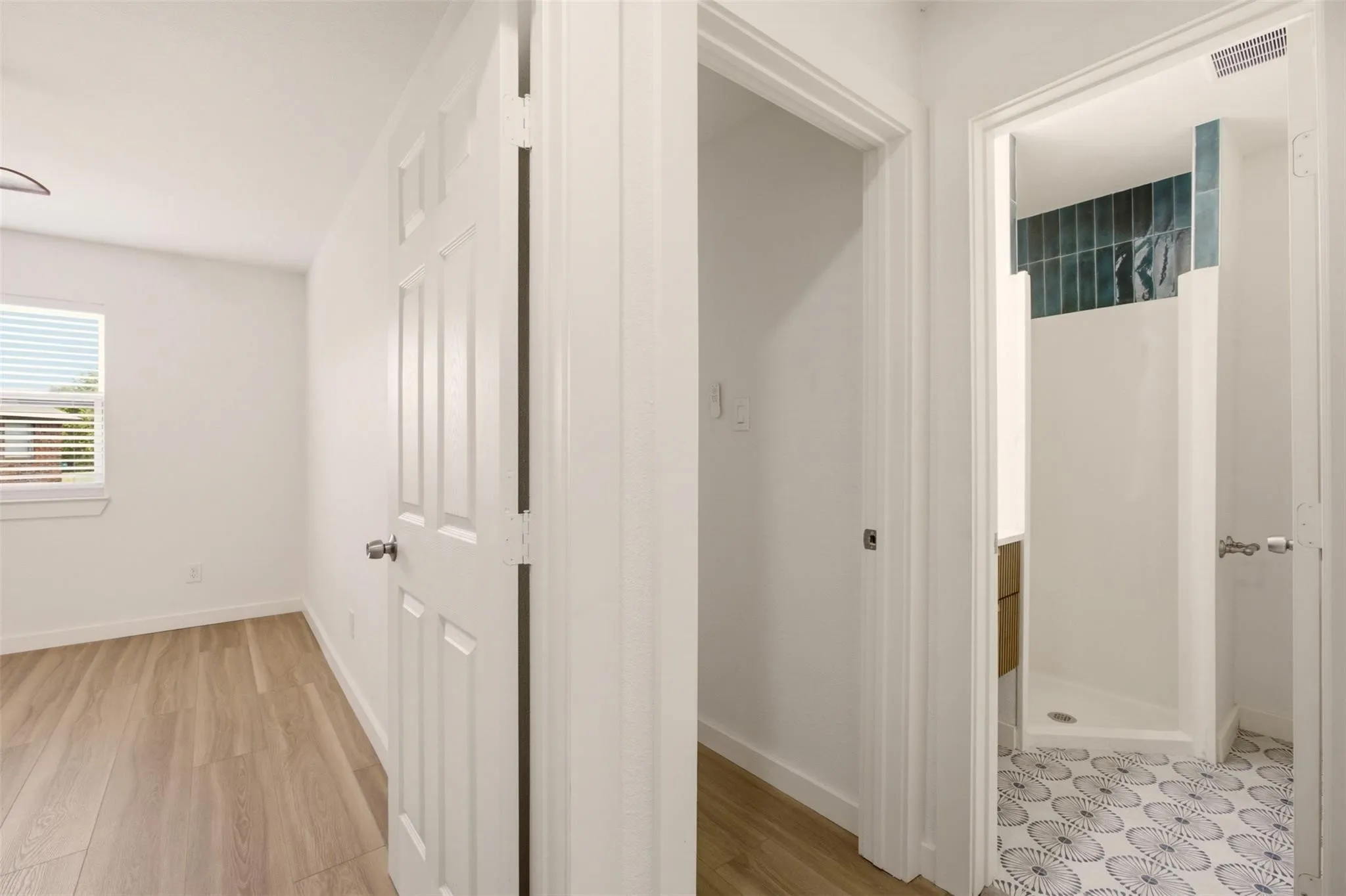 Apartment For Rent in Tarrant County , 908 Isbell Road D, Fort Worth, Texas 76114, 2 Bedroom, 2 Bathroom, Garage spaces, 920 Sqft, built in 1983, mls#21401408, Real Estate Agent in Fort Worth, Homes For Rent in Tarrant county, Homes For Rent in Fort Worth, Realtor in Fort Worth Texas, Real Estate Brokerage Independent Realty Texas, Luminita Cordes Realtor