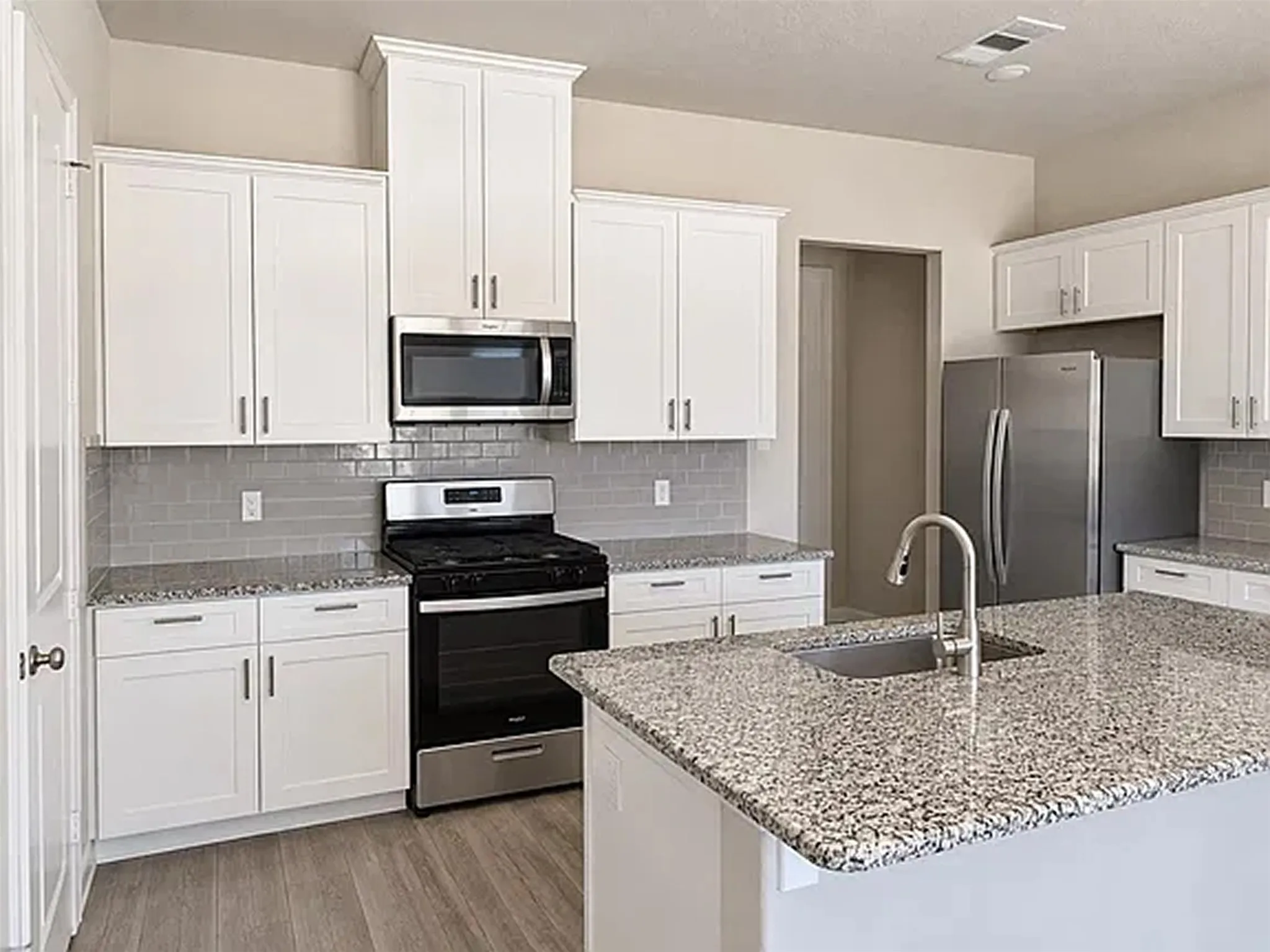 Townhouse For Rent in Collin County , 10631 Anna Island Drive, Frisco, Texas 75035, 3 Bedroom, 3 Bathroom, 2 Garage spaces, 1,657 Sqft, built in 2022, mls#21406966, Real Estate Agent in Frisco, Homes For Rent in Collin county, Homes For Rent in Frisco, Realtor in Frisco Texas, Real Estate Brokerage Independent Realty Texas, Luminita Cordes Realtor