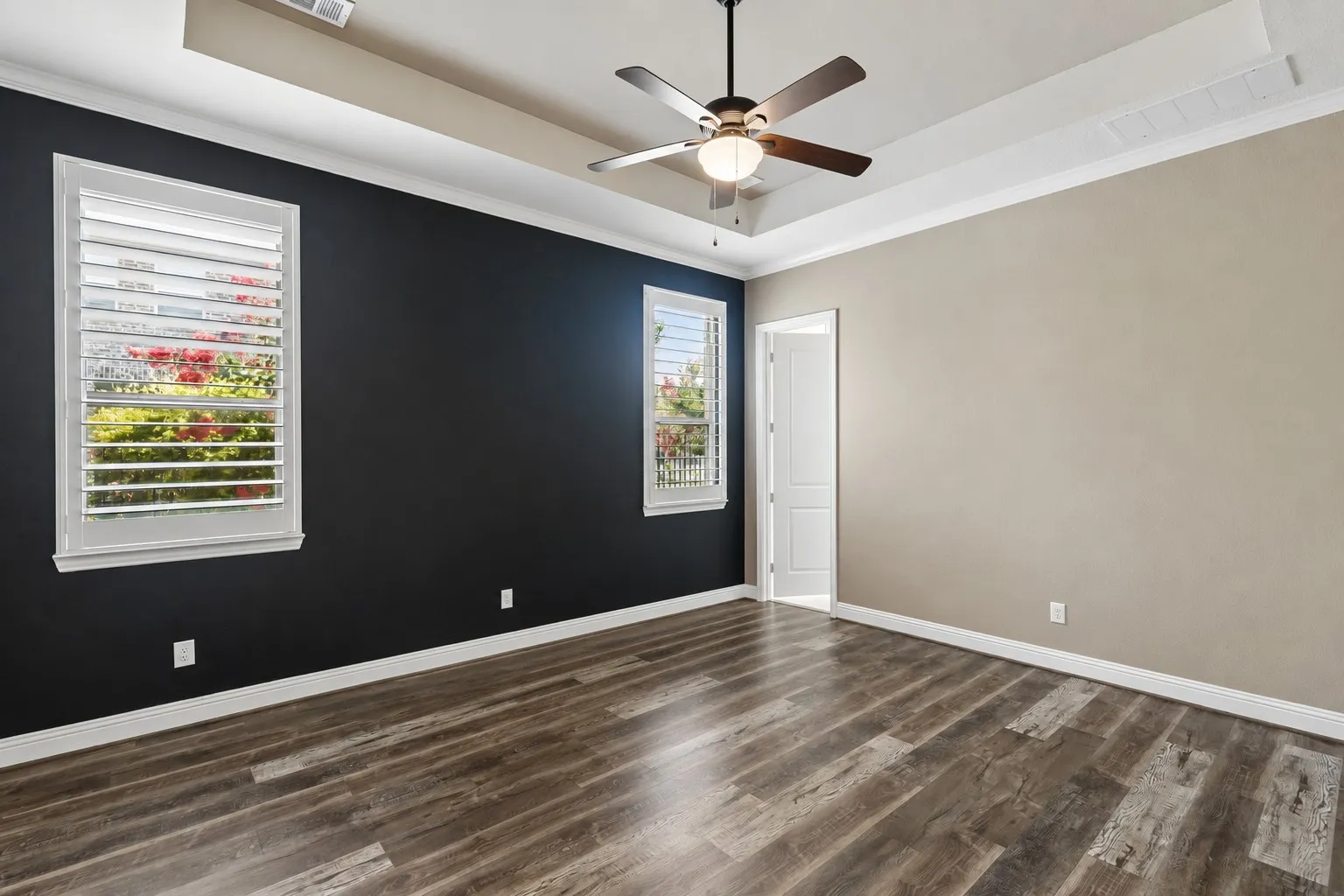 Single Family Residence For Sale in Collin County , 6920 Royal View Drive, Mc Kinney, Texas 75070, 4 Bedroom, 4 Bathroom, 2 Garage spaces, 2,457 Sqft, built in 2016, mls#21406845, Real Estate Agent in Mc Kinney, Homes For Sale in Collin county, Homes For Sale in Mc Kinney, Realtor in Mc Kinney Texas, Real Estate Brokerage Independent Realty Texas, Luminita Cordes Realtor