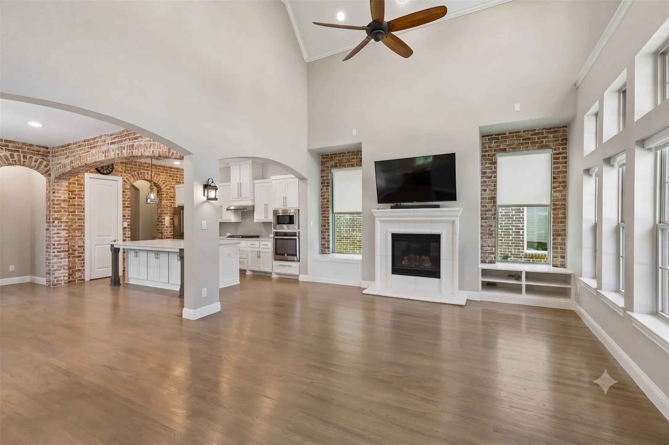 Single Family Residence For Sale in Collin County , 6920 Royal View Drive, Mc Kinney, Texas 75070, 4 Bedroom, 4 Bathroom, 2 Garage spaces, 2,457 Sqft, built in 2016, mls#21406845, Real Estate Agent in Mc Kinney, Homes For Sale in Collin county, Homes For Sale in Mc Kinney, Realtor in Mc Kinney Texas, Real Estate Brokerage Independent Realty Texas, Luminita Cordes Realtor