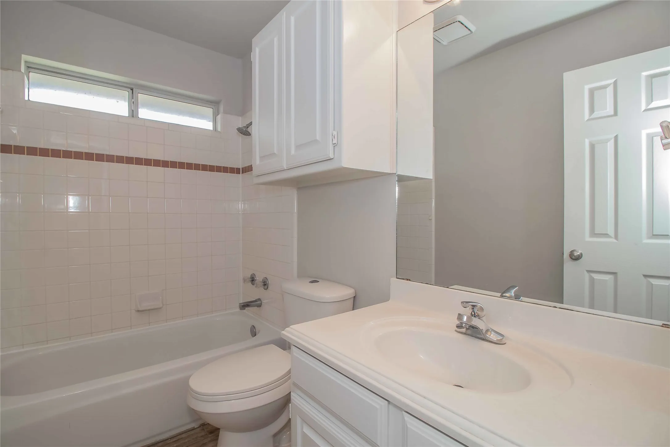 Single Family Residence For Rent in Parker County , 437 Hillside Drive, Aledo, Texas 76008, 3 Bedroom, 2 Bathroom, 2 Garage spaces, 1,668 Sqft, built in 1993, mls#21406952, Real Estate Agent in Aledo, Homes For Rent in Parker county, Homes For Rent in Aledo, Realtor in Aledo Texas, Real Estate Brokerage Independent Realty Texas, Luminita Cordes Realtor