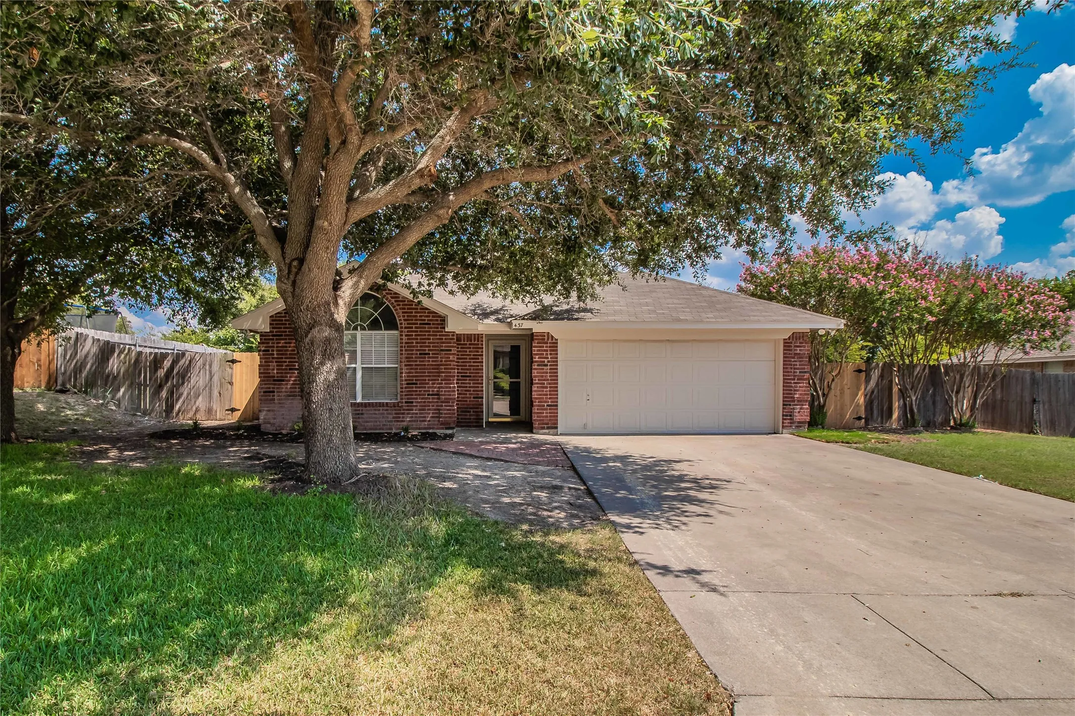 Single Family Residence For Rent