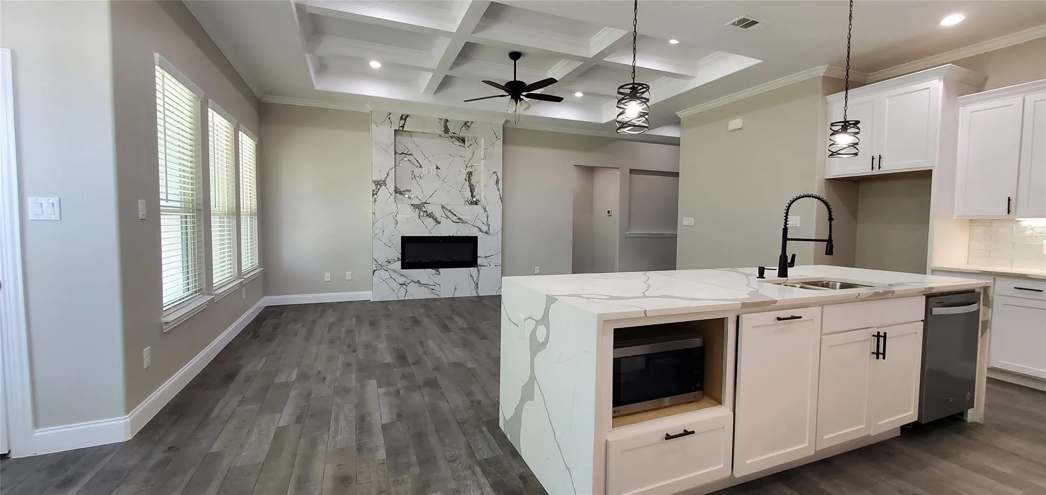 Single Family Residence For Rent in Dallas County , 2102 N O Connor Road, Irving, Texas 75061, 3 Bedroom, 3 Bathroom, 2 Garage spaces, 1,886 Sqft, built in 2022, mls#21406971, Real Estate Agent in Irving, Homes For Rent in Dallas county, Homes For Rent in Irving, Realtor in Irving Texas, Real Estate Brokerage Independent Realty Texas, Luminita Cordes Realtor