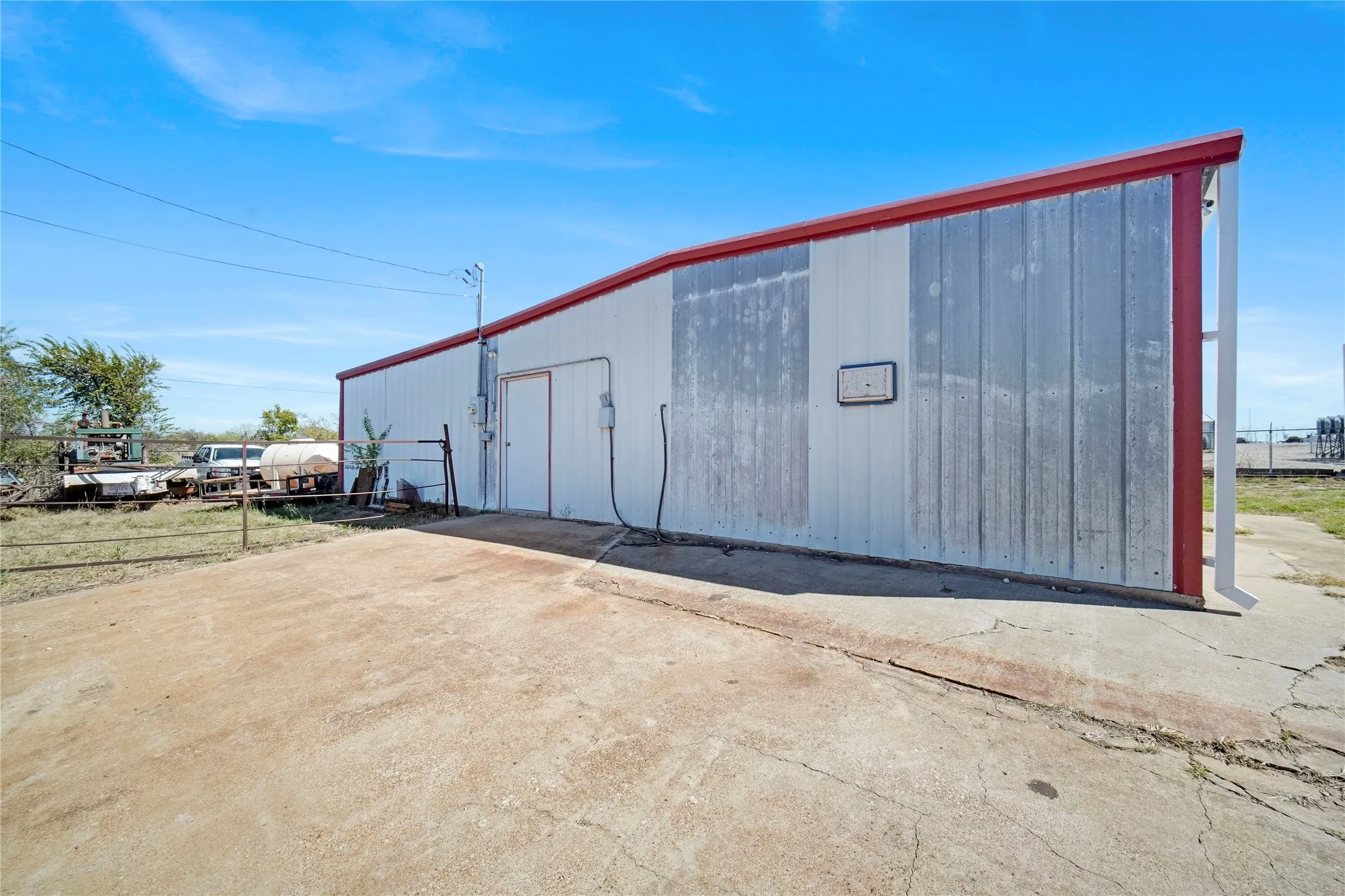 Warehouse For Sale in Jack County , 875 S Main Street, Jacksboro, Texas 76458, 0, 0, Garage spaces, 0 Sqft, built in 1980, mls#21406857, Real Estate Agent in Jacksboro, Homes For Sale in Jack county, Homes For Sale in Jacksboro, Realtor in Jacksboro Texas, Real Estate Brokerage Independent Realty Texas, Luminita Cordes Realtor