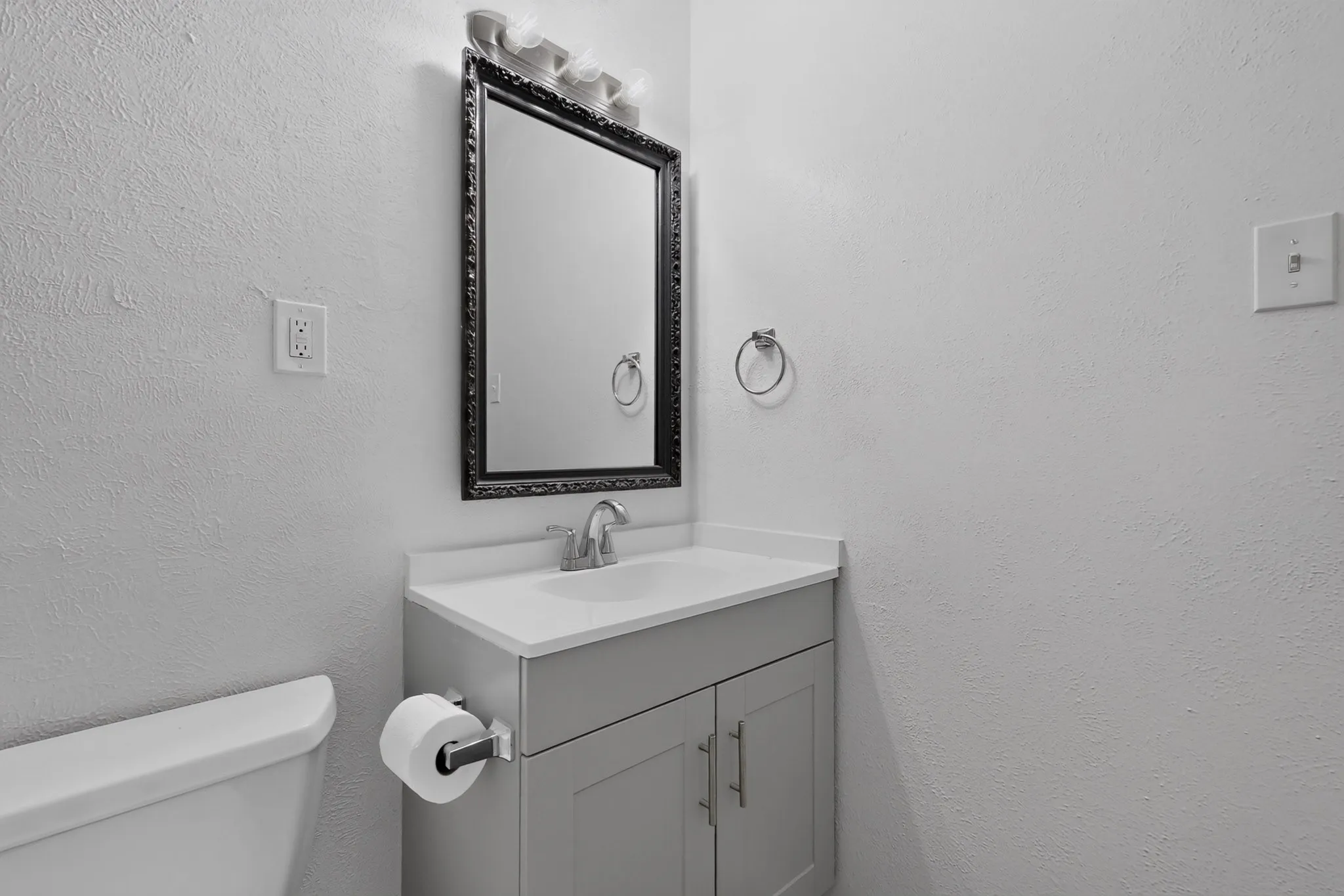 Single Family Residence For Rent in Dallas County , 4414 Greenland Drive, Mesquite, Texas 75150, 3 Bedroom, 2 Bathroom, 1 Garage spaces, 1,085 Sqft, built in 1961, mls#21406981, Real Estate Agent in Mesquite, Homes For Rent in Dallas county, Homes For Rent in Mesquite, Realtor in Mesquite Texas, Real Estate Brokerage Independent Realty Texas, Luminita Cordes Realtor