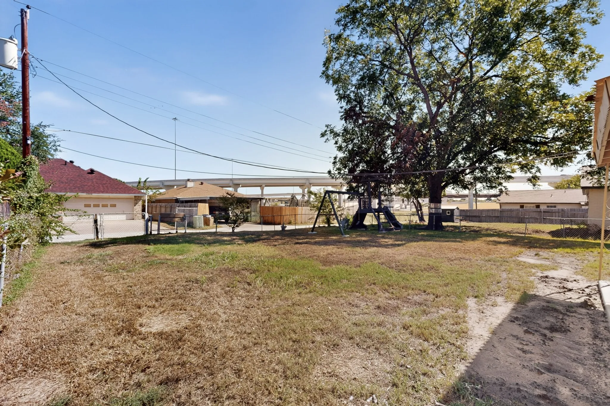 Single Family Residence For Rent in Dallas County , 4414 Greenland Drive, Mesquite, Texas 75150, 3 Bedroom, 2 Bathroom, 1 Garage spaces, 1,085 Sqft, built in 1961, mls#21406981, Real Estate Agent in Mesquite, Homes For Rent in Dallas county, Homes For Rent in Mesquite, Realtor in Mesquite Texas, Real Estate Brokerage Independent Realty Texas, Luminita Cordes Realtor