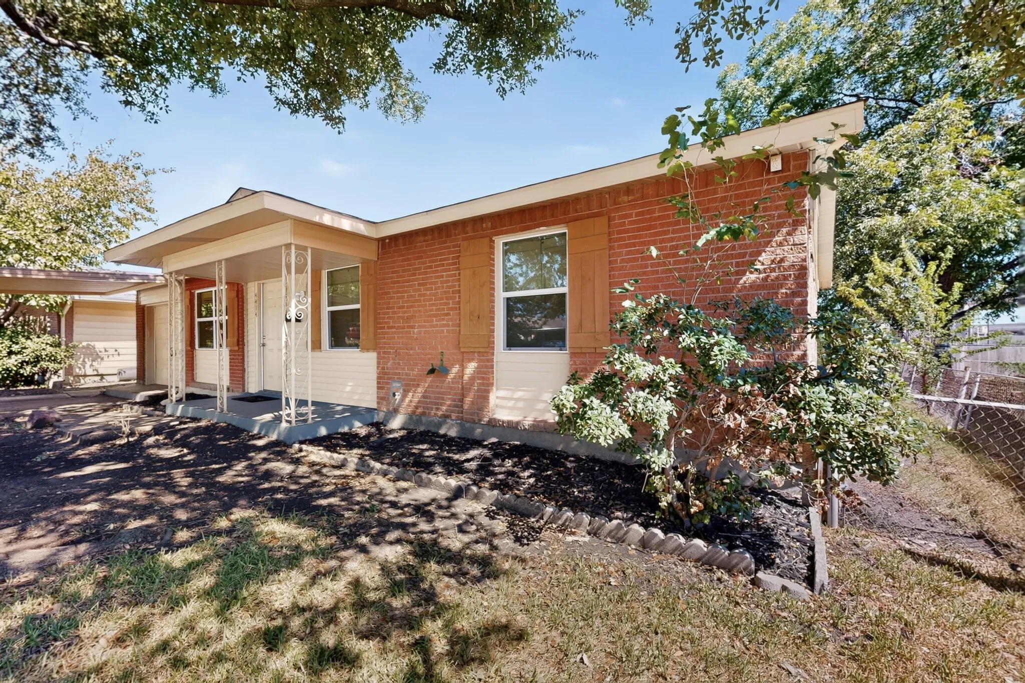 Single Family Residence For Rent