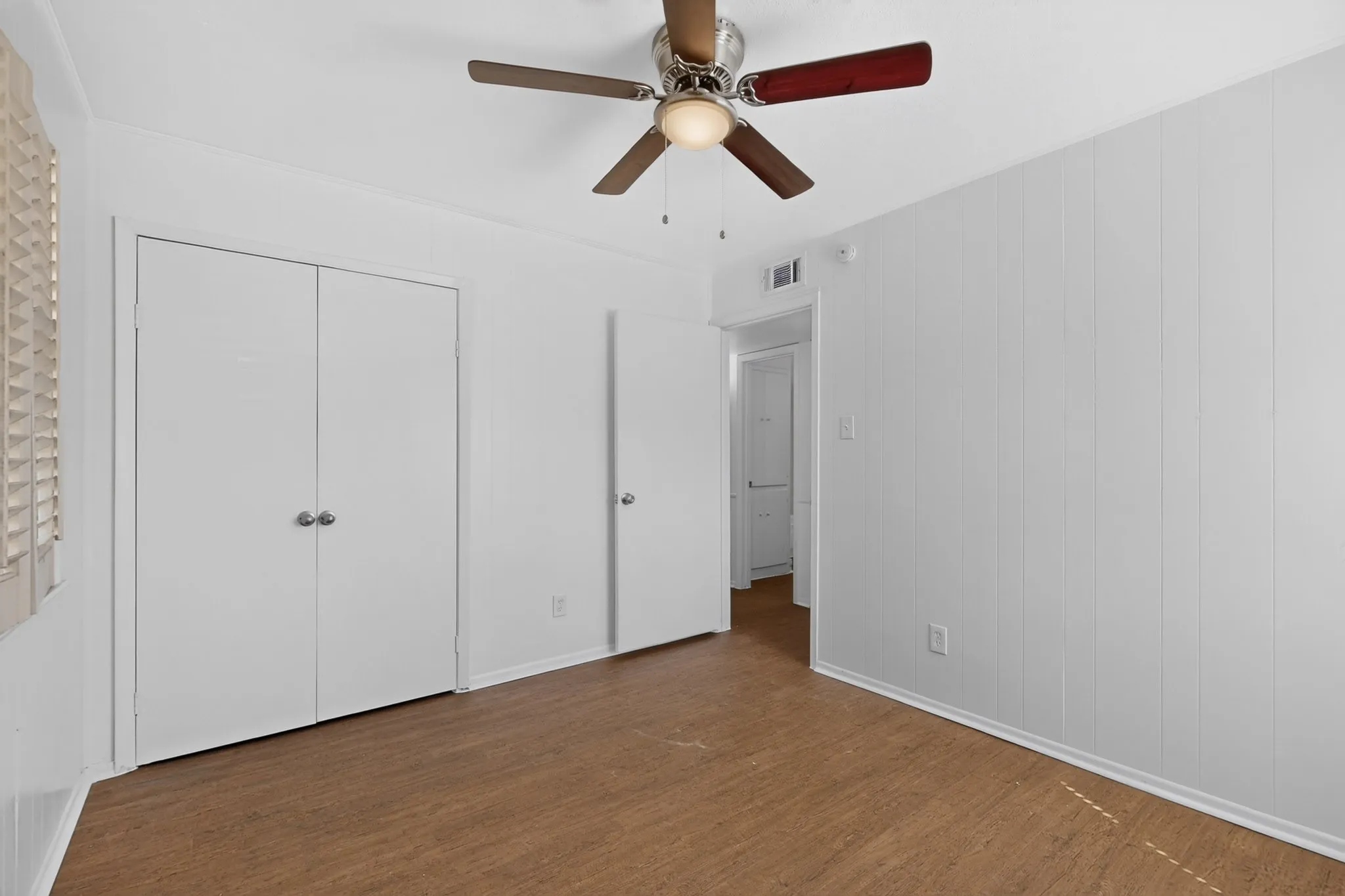 Single Family Residence For Rent in Dallas County , 4414 Greenland Drive, Mesquite, Texas 75150, 3 Bedroom, 2 Bathroom, 1 Garage spaces, 1,085 Sqft, built in 1961, mls#21406981, Real Estate Agent in Mesquite, Homes For Rent in Dallas county, Homes For Rent in Mesquite, Realtor in Mesquite Texas, Real Estate Brokerage Independent Realty Texas, Luminita Cordes Realtor