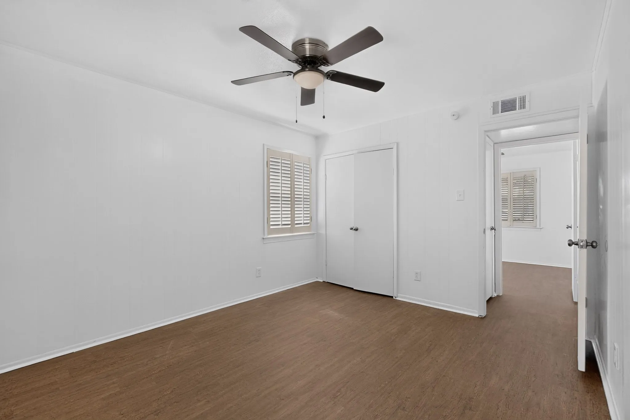 Single Family Residence For Rent in Dallas County , 4414 Greenland Drive, Mesquite, Texas 75150, 3 Bedroom, 2 Bathroom, 1 Garage spaces, 1,085 Sqft, built in 1961, mls#21406981, Real Estate Agent in Mesquite, Homes For Rent in Dallas county, Homes For Rent in Mesquite, Realtor in Mesquite Texas, Real Estate Brokerage Independent Realty Texas, Luminita Cordes Realtor