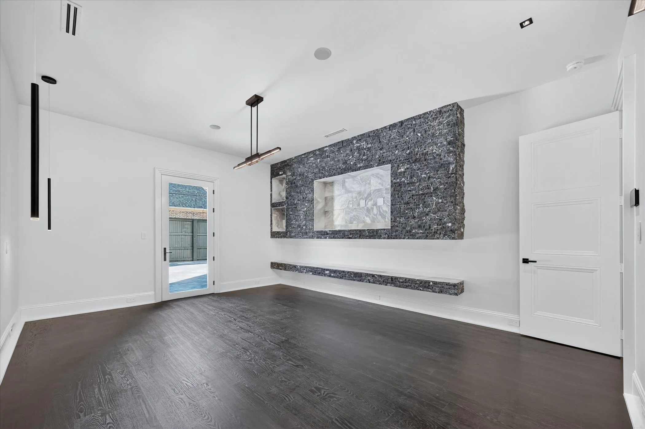 Single Family Residence For Sale in Dallas County , 6404 Lakehurst Avenue, Dallas, Texas 75230, 5 Bedroom, 7 Bathroom, 3 Garage spaces, 5,545 Sqft, built in 2024, mls#21406923, Real Estate Agent in Dallas, Homes For Sale in Dallas county, Homes For Sale in Dallas, Realtor in Dallas Texas, Real Estate Brokerage Independent Realty Texas, Luminita Cordes Realtor