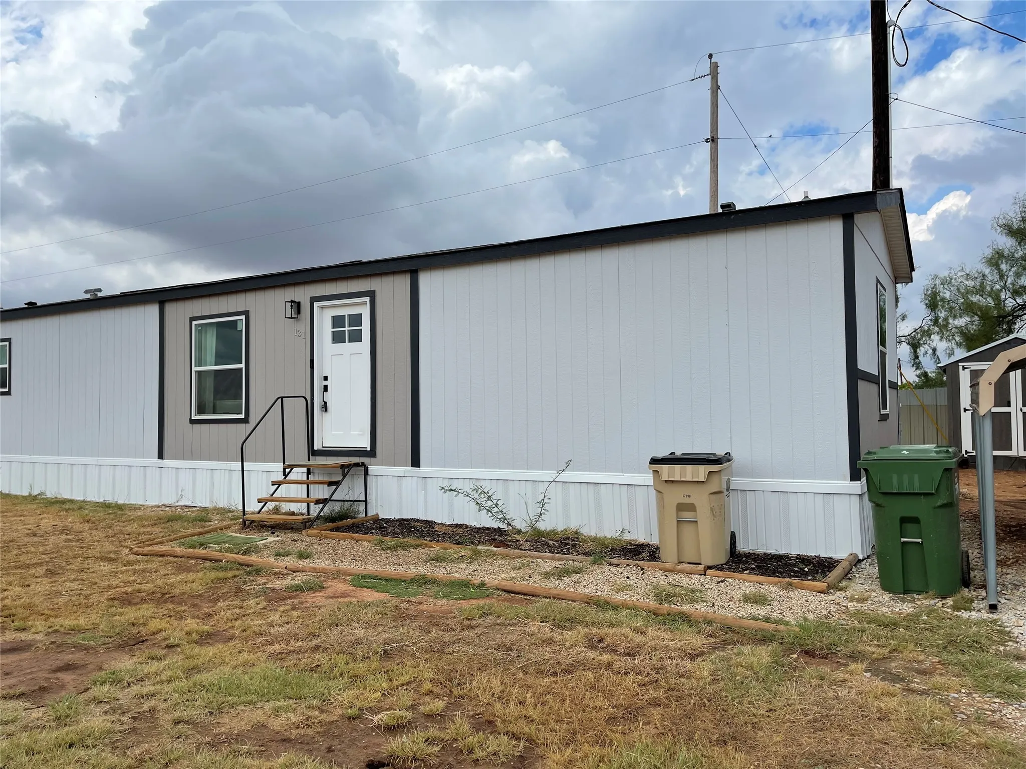 Mobile Home For Rent in Taylor County , 131 Vista Drive, Tye, Texas 79563, 3 Bedroom, 2 Bathroom, Garage spaces, 1,155 Sqft, built in 2024, mls#21406977, Real Estate Agent in Tye, Homes For Rent in Taylor county, Homes For Rent in Tye, Realtor in Tye Texas, Real Estate Brokerage Independent Realty Texas, Luminita Cordes Realtor