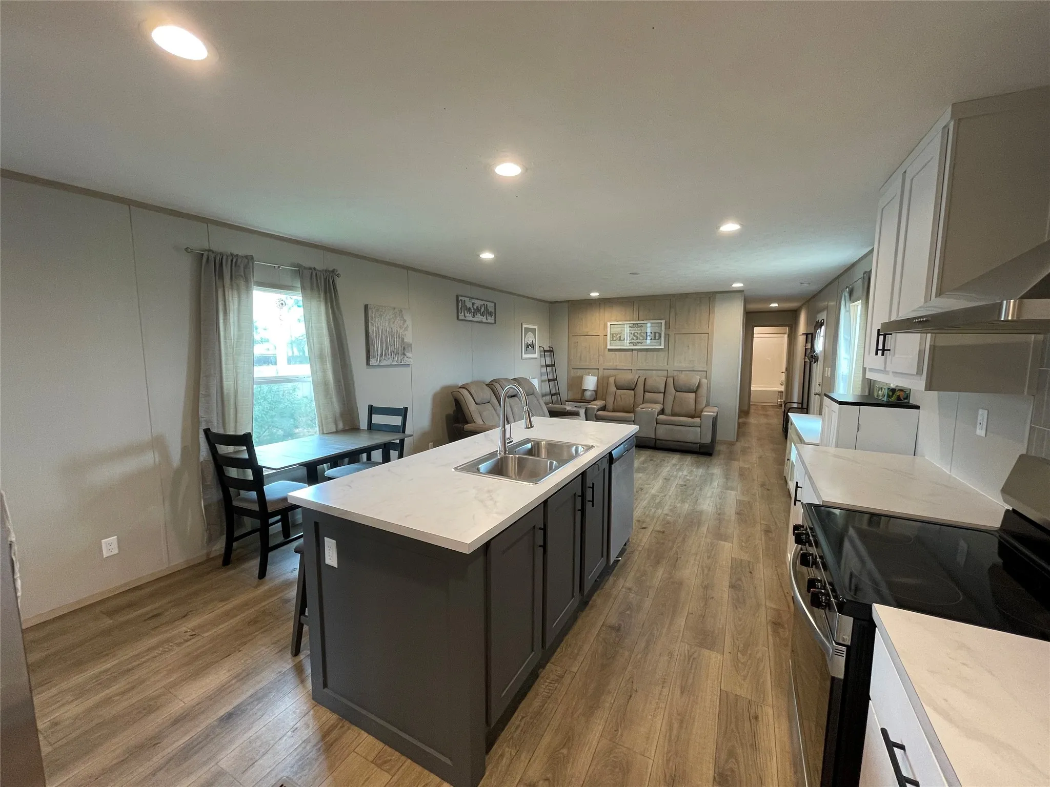 Mobile Home For Rent in Taylor County , 131 Vista Drive, Tye, Texas 79563, 3 Bedroom, 2 Bathroom, Garage spaces, 1,155 Sqft, built in 2024, mls#21406977, Real Estate Agent in Tye, Homes For Rent in Taylor county, Homes For Rent in Tye, Realtor in Tye Texas, Real Estate Brokerage Independent Realty Texas, Luminita Cordes Realtor