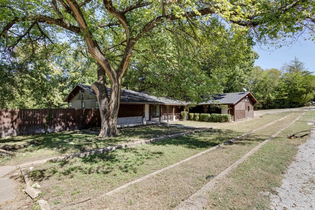 Business For Sale in Dallas County , 105 Barrows Lane, De Soto, Texas 75115, 0, 0, Garage spaces, 0 Sqft, built in 1957, mls#21406953, Real Estate Agent in De Soto, Homes For Sale in Dallas county, Homes For Sale in De Soto, Realtor in De Soto Texas, Real Estate Brokerage Independent Realty Texas, Luminita Cordes Realtor
