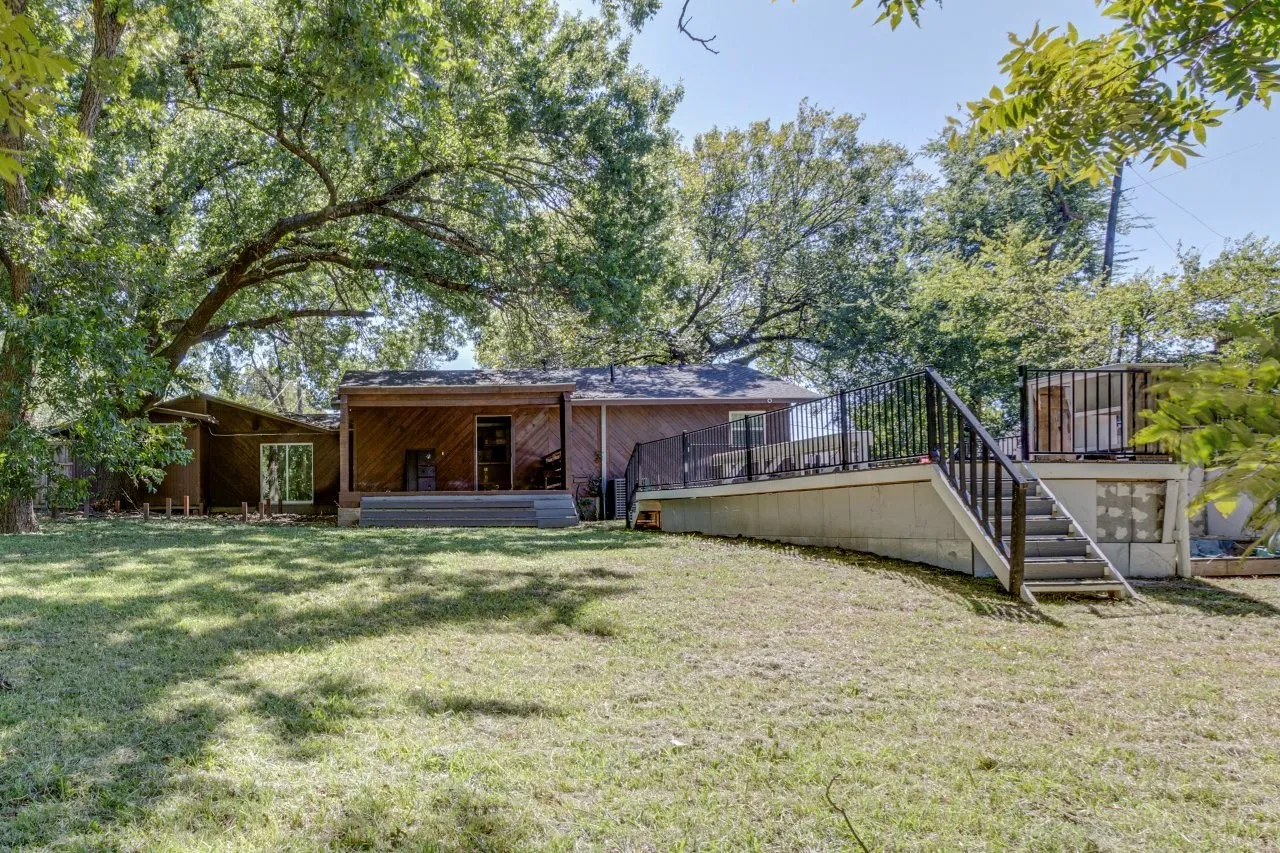 Business For Sale in Dallas County , 105 Barrows Lane, De Soto, Texas 75115, 0, 0, Garage spaces, 0 Sqft, built in 1957, mls#21406953, Real Estate Agent in De Soto, Homes For Sale in Dallas county, Homes For Sale in De Soto, Realtor in De Soto Texas, Real Estate Brokerage Independent Realty Texas, Luminita Cordes Realtor